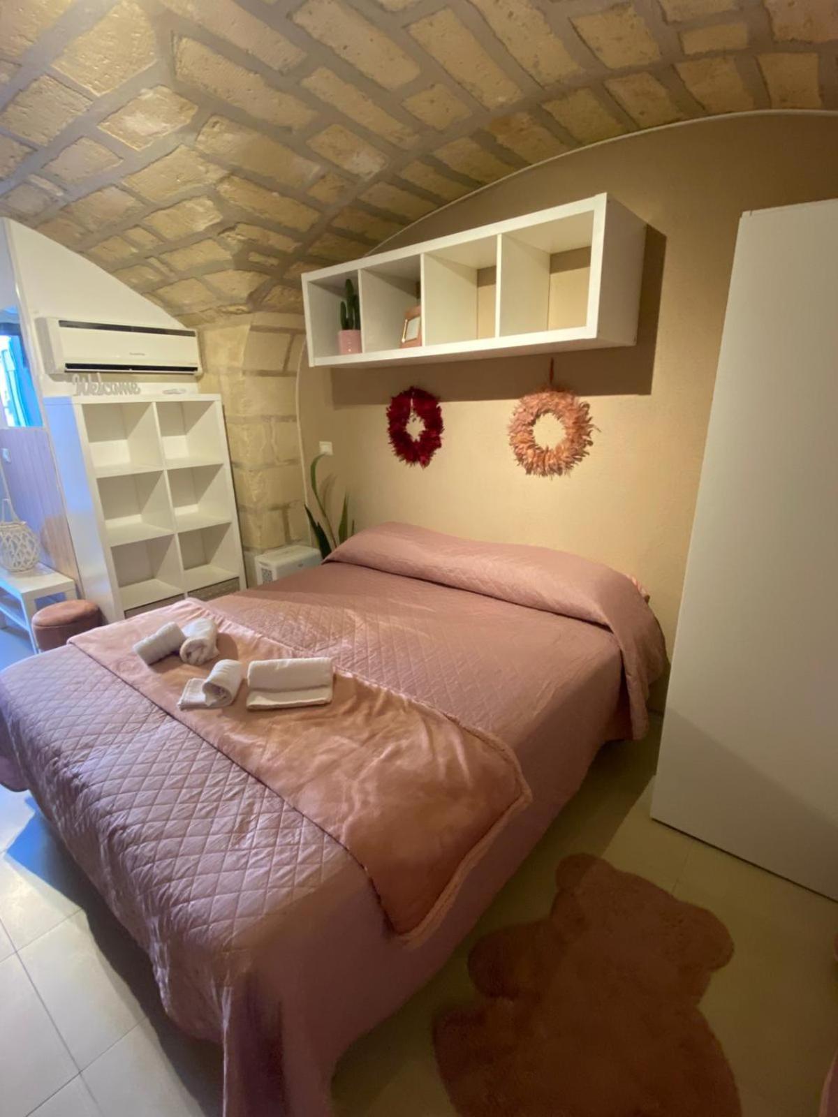 Bed & Breakfast Milo's Ll *