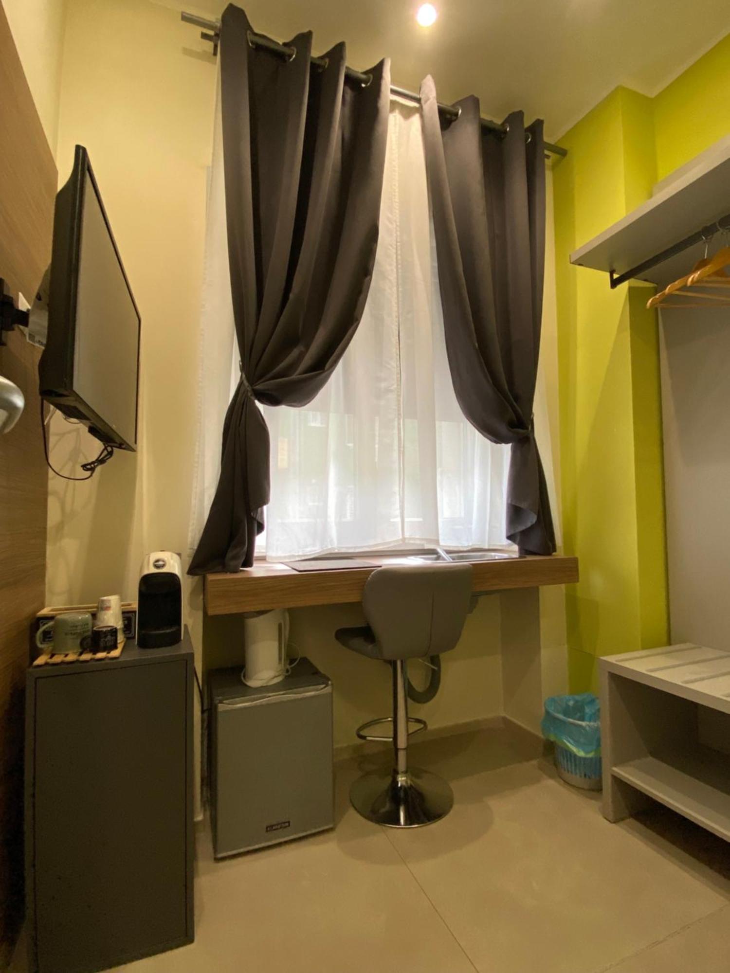 Levante And Apartment *