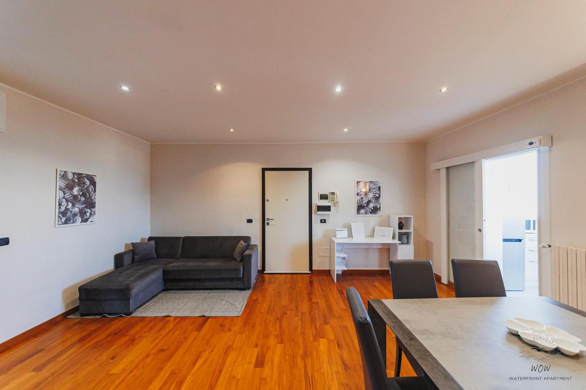 Wow Waterfront Apartment