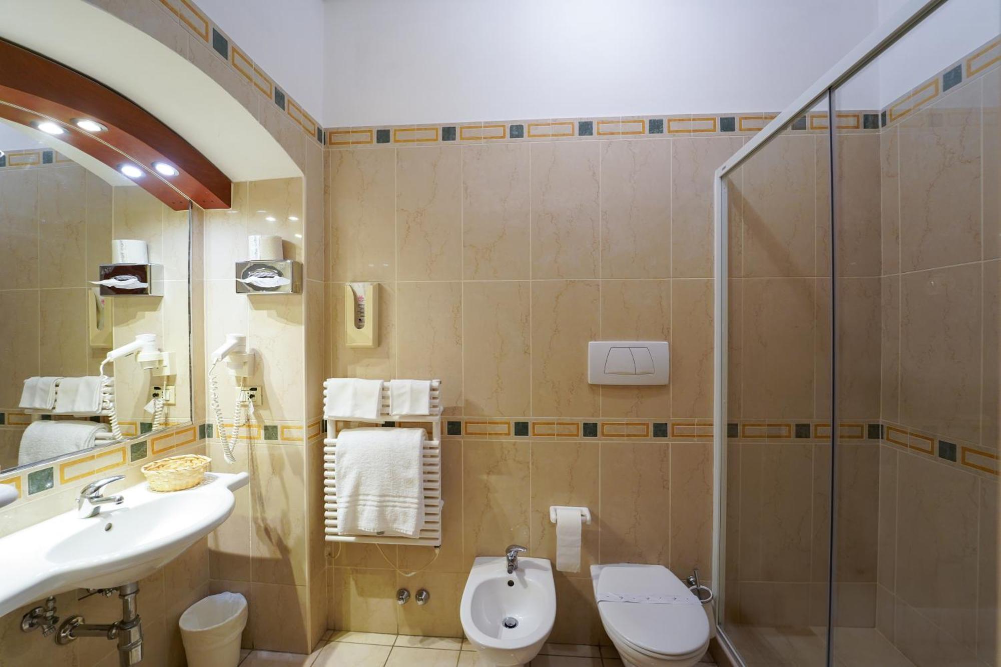 Adria Hotel