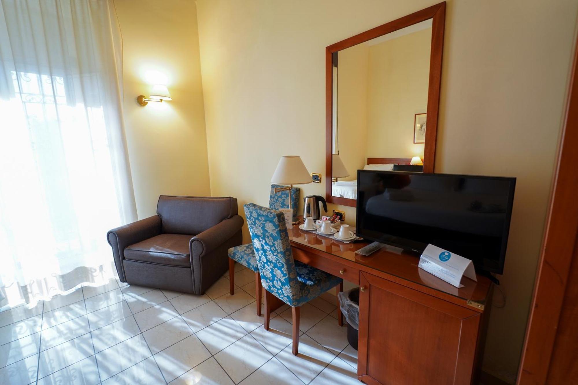 Adria Hotel 3*