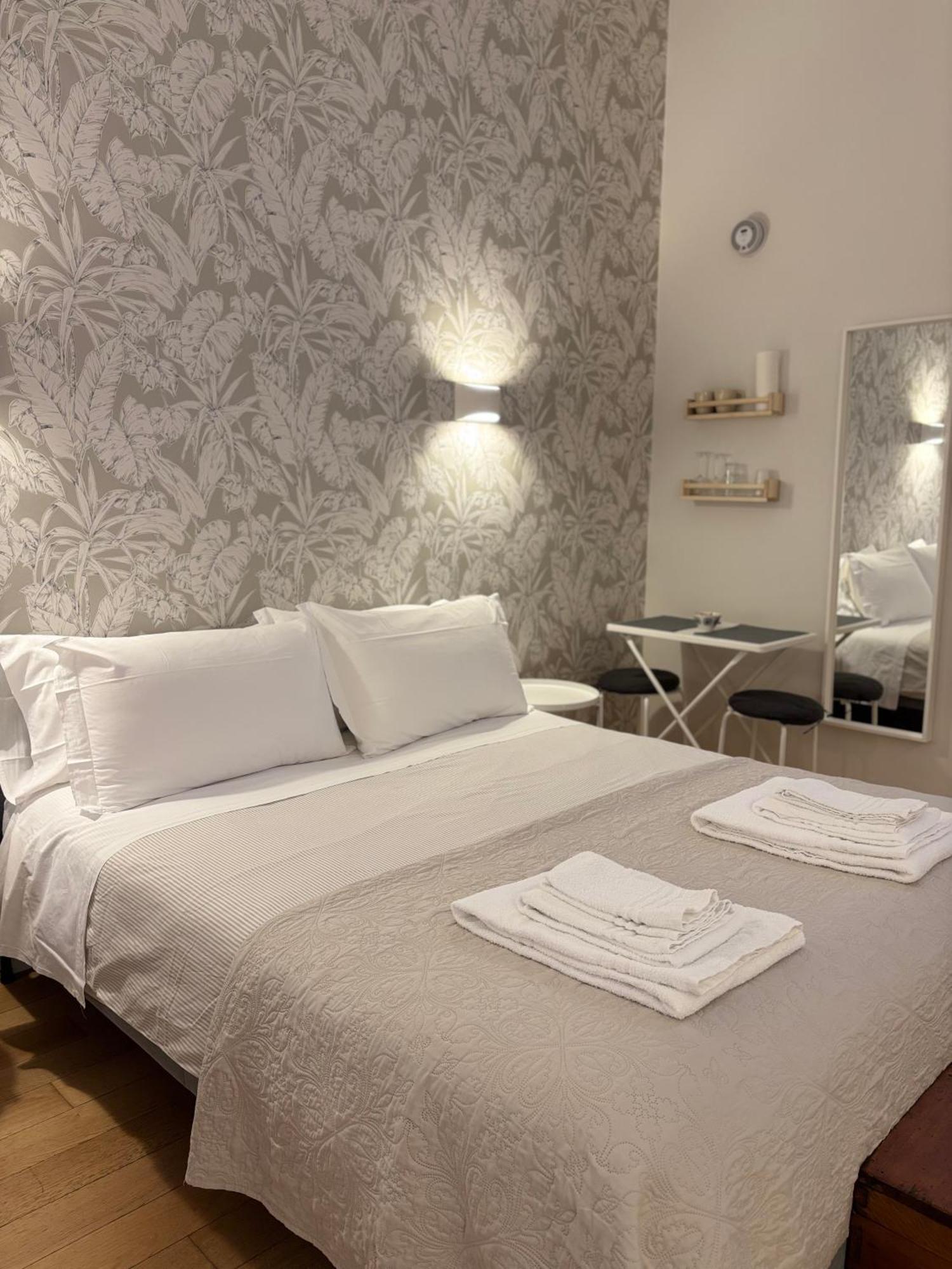 Apartman Room24 R *