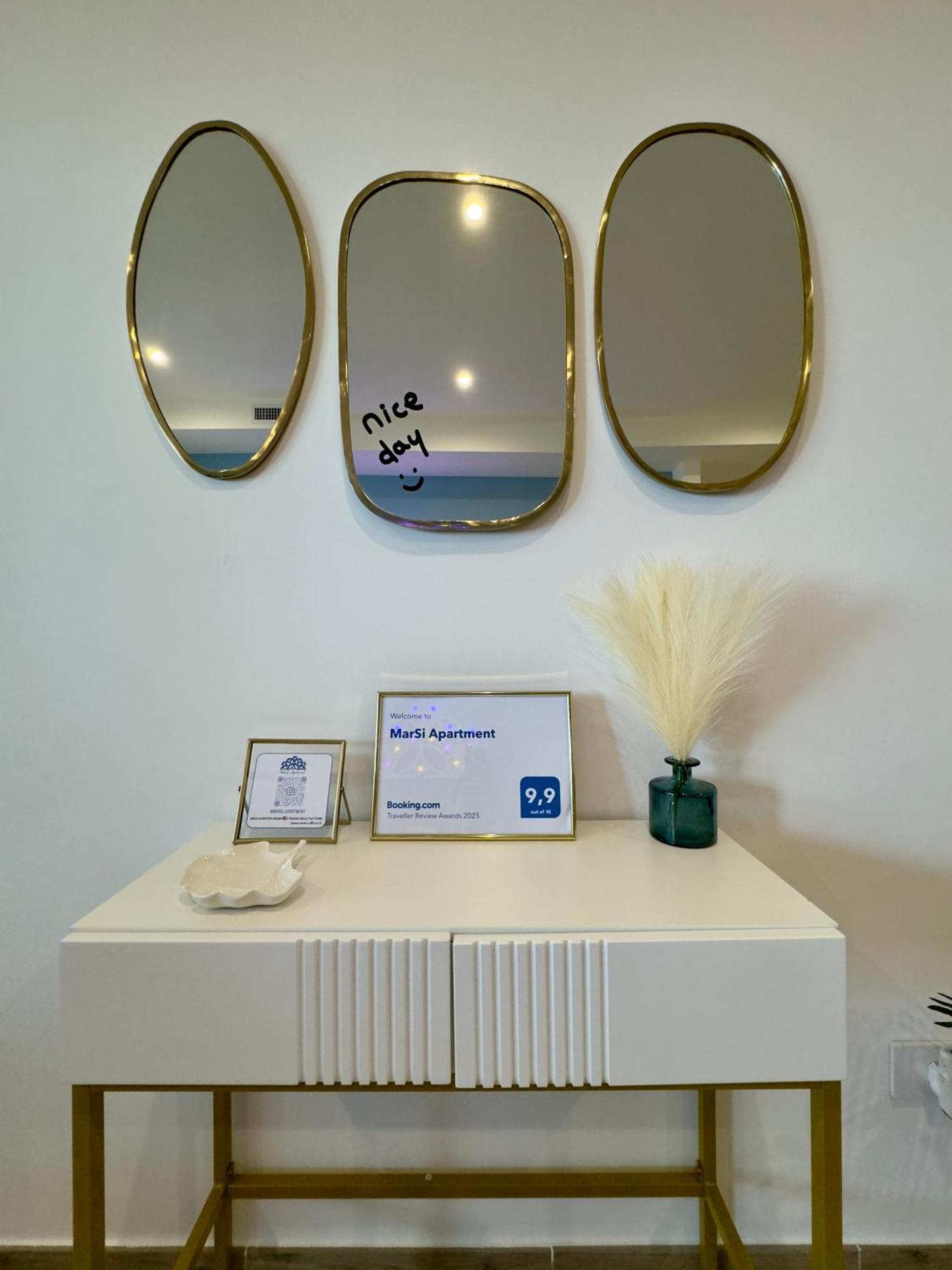 Marsi Apartment *