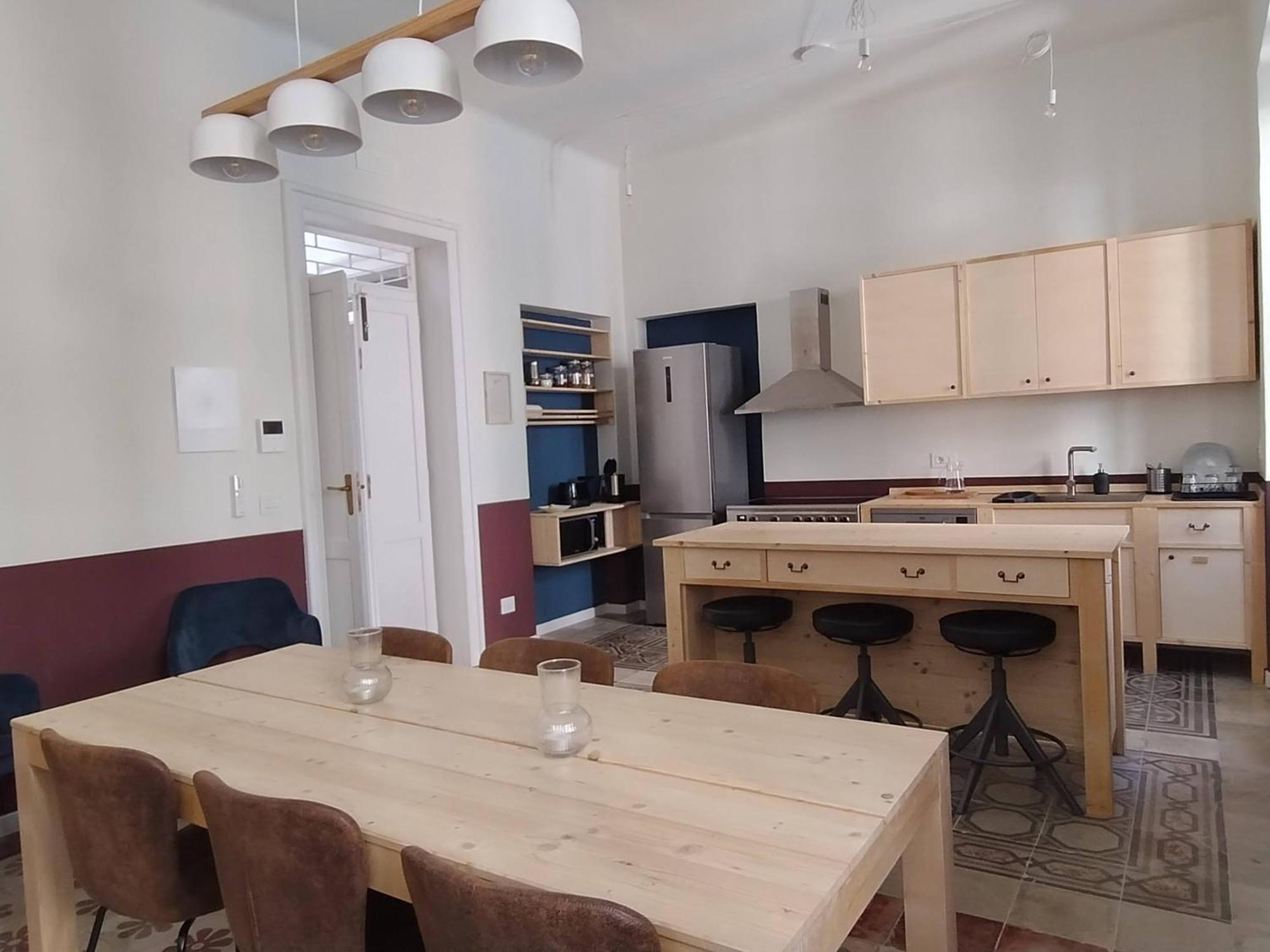 Guest house Lostabile & Coworking *