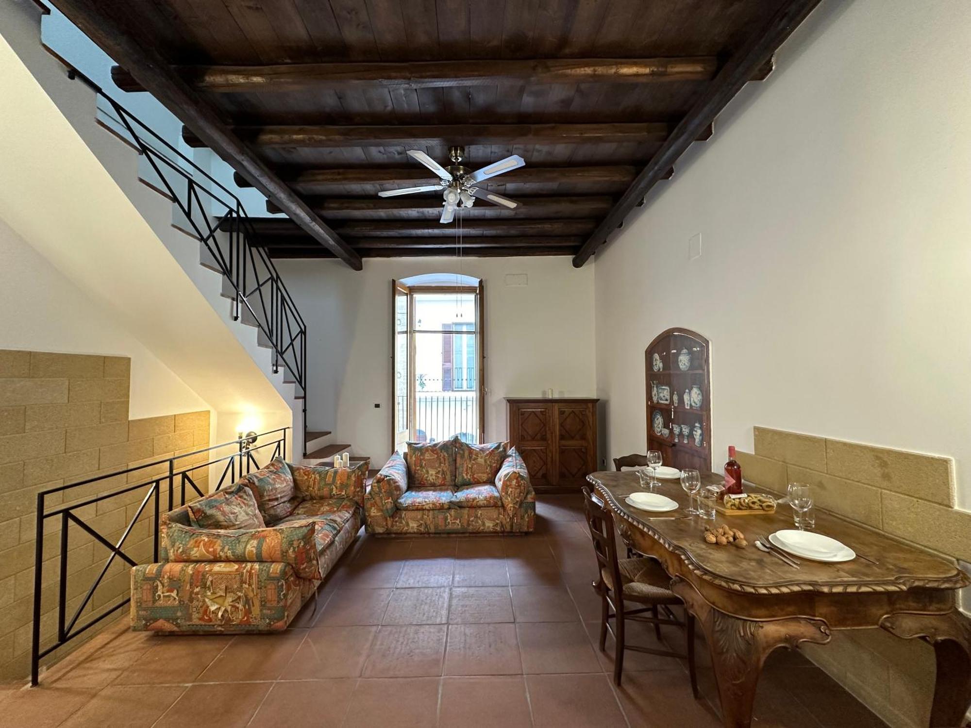 Holiday home Dimora Ester A Due Passi Dal Castello Svevo *