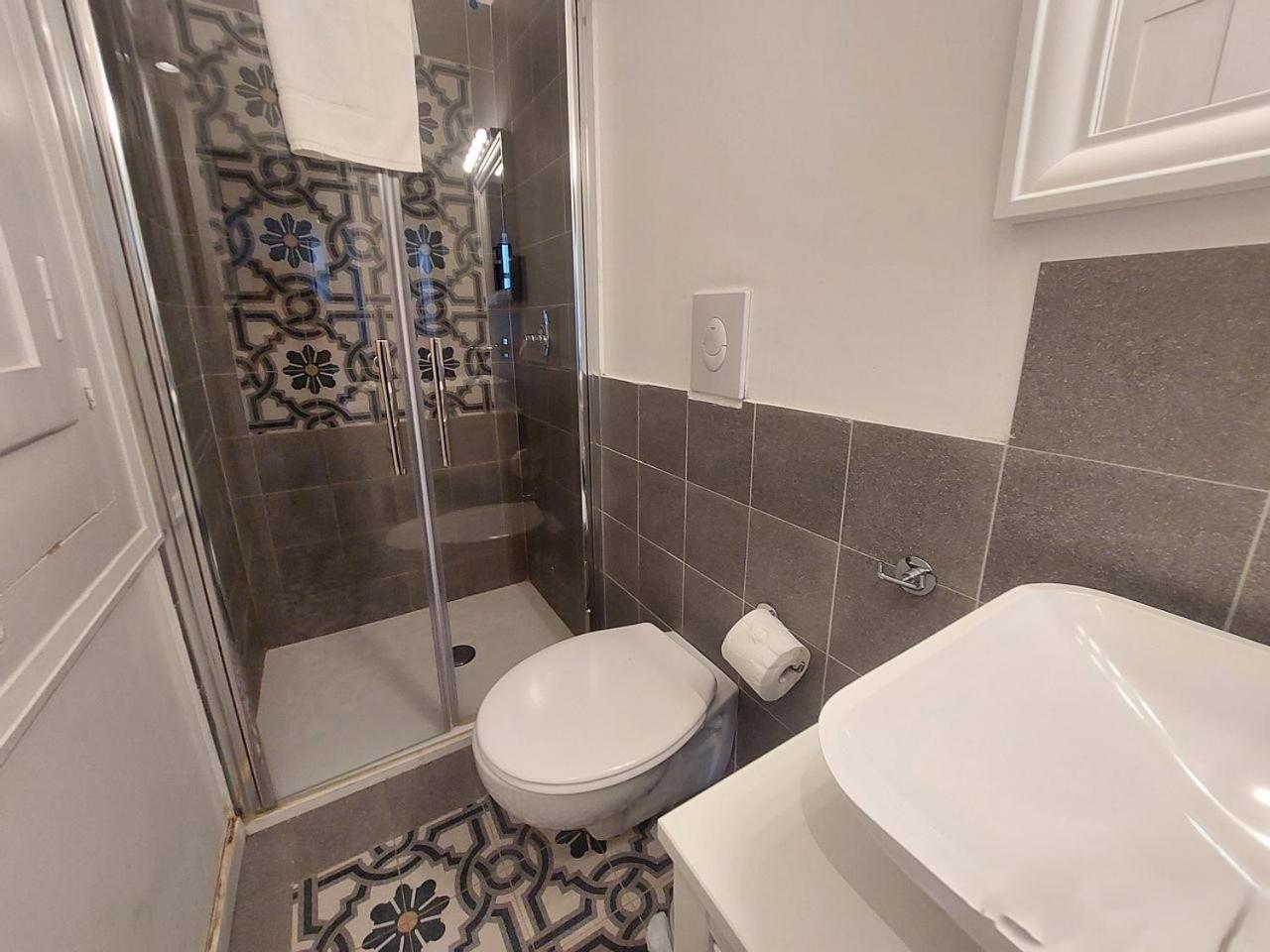 Apartment Landlord 242 - Station