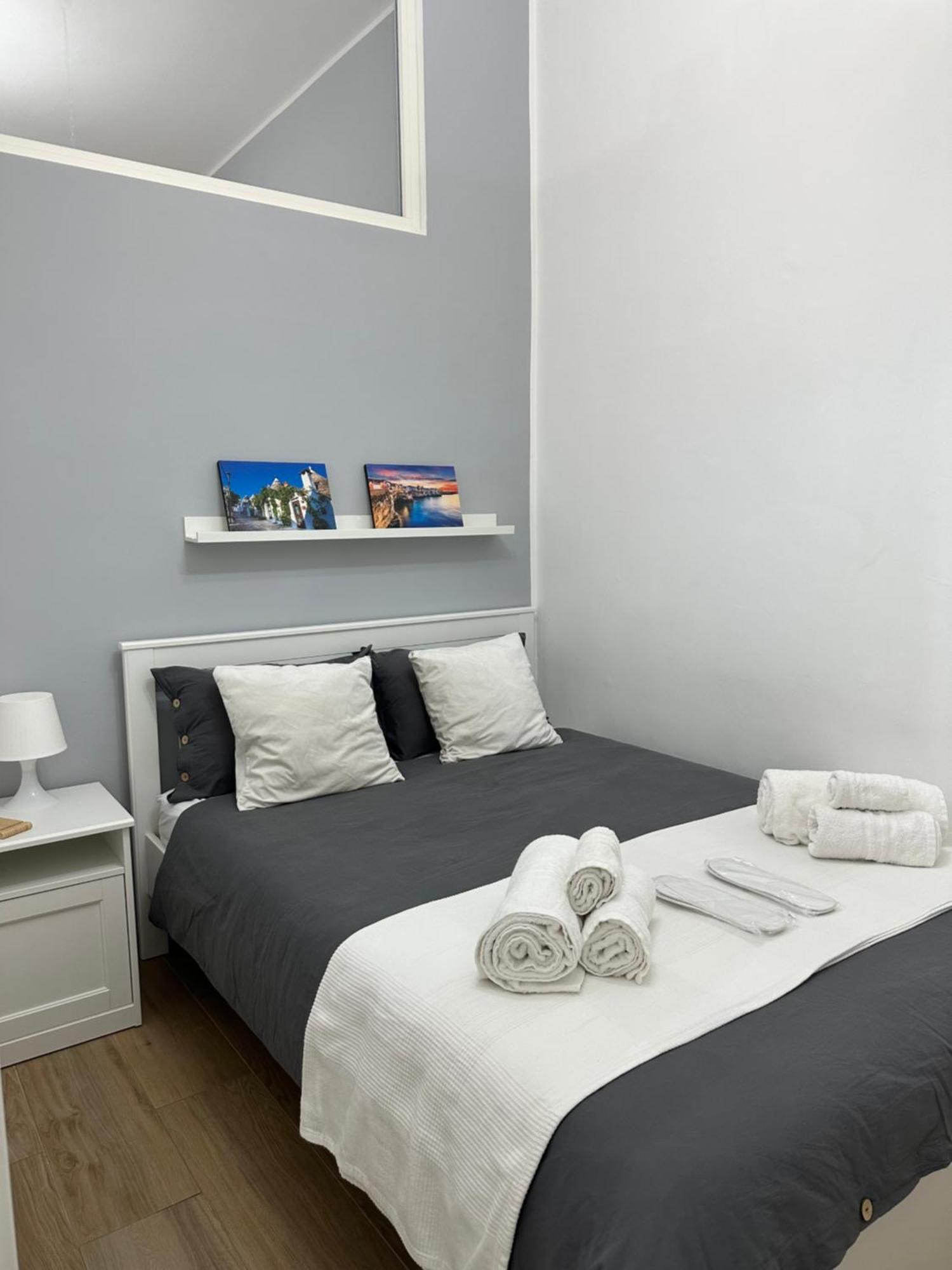 Apulia White House 59 * Bari