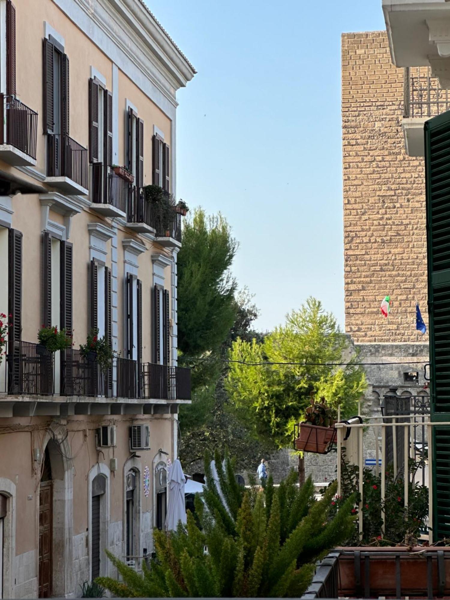 Dimora Ester A Due Passi Dal Castello Svevo Holiday home