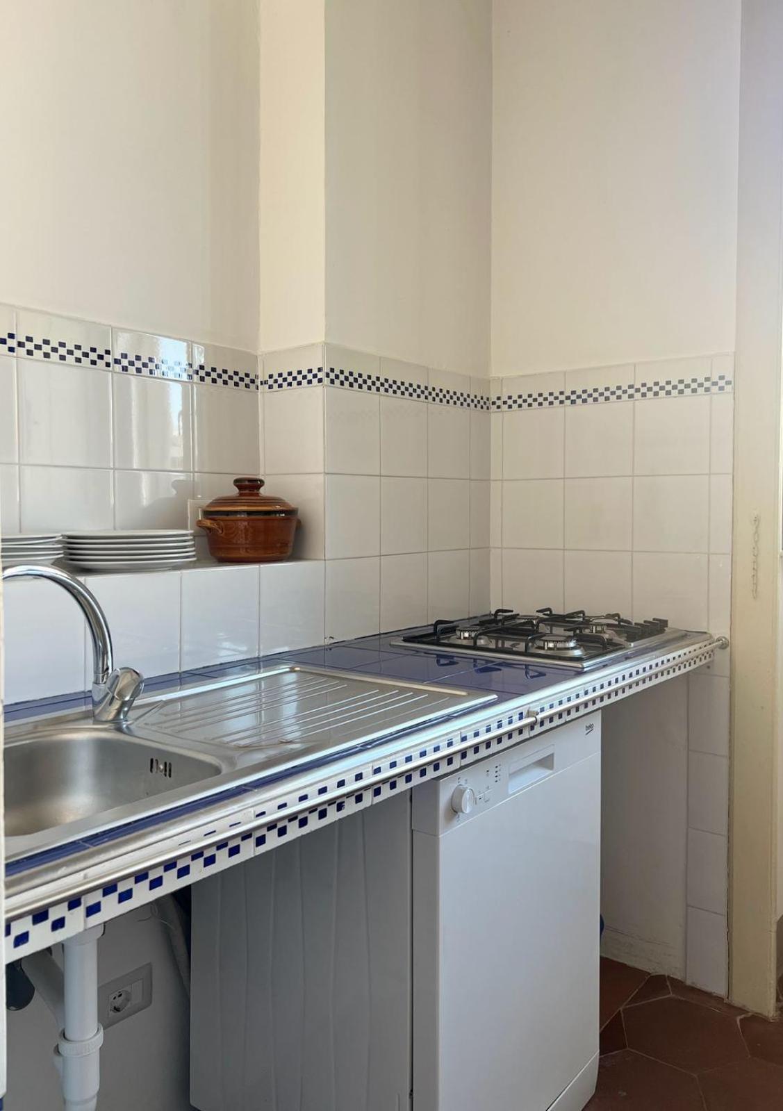 Apartment Stay-theatre