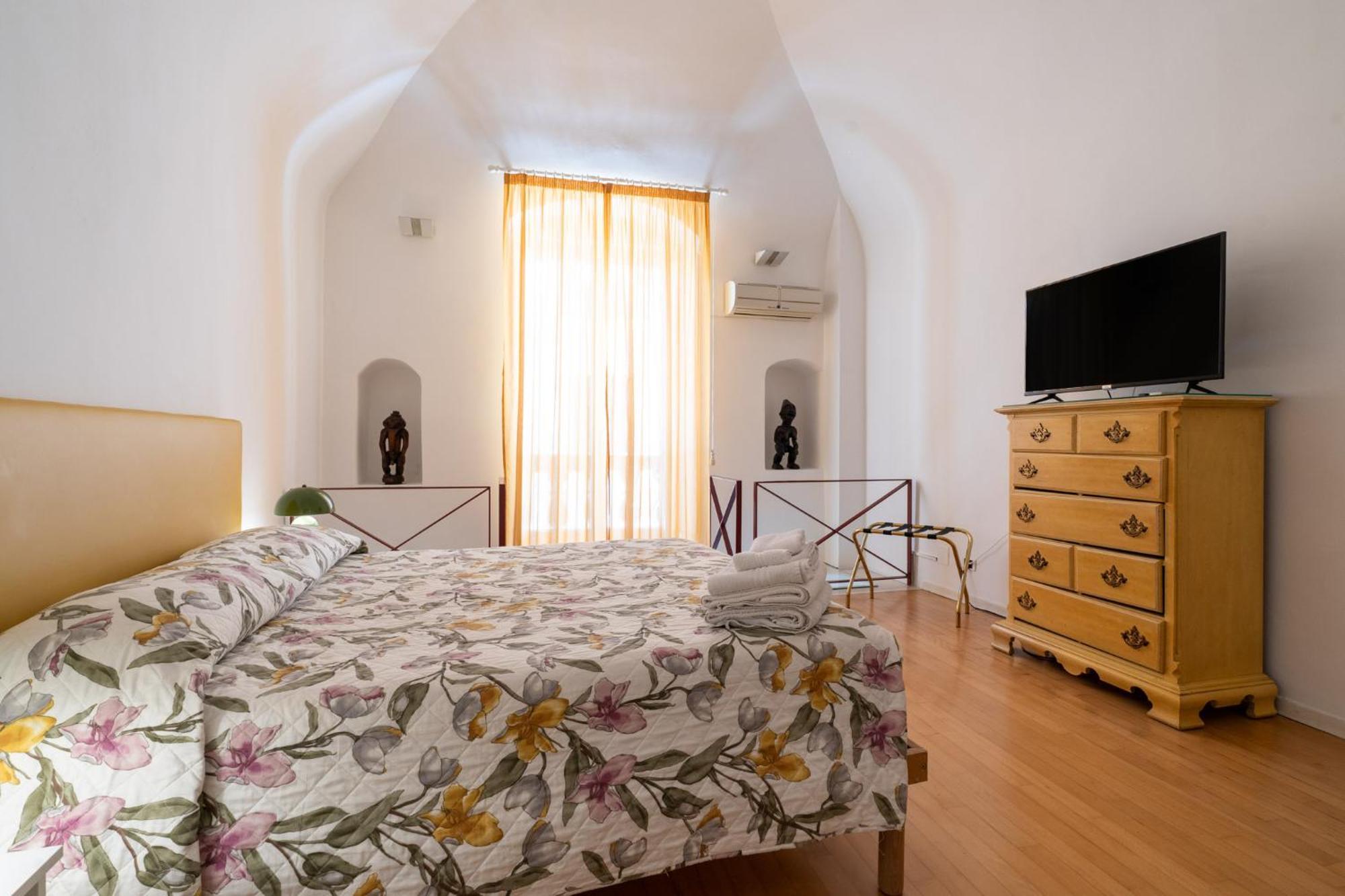 Palazzo Barone Apartment *