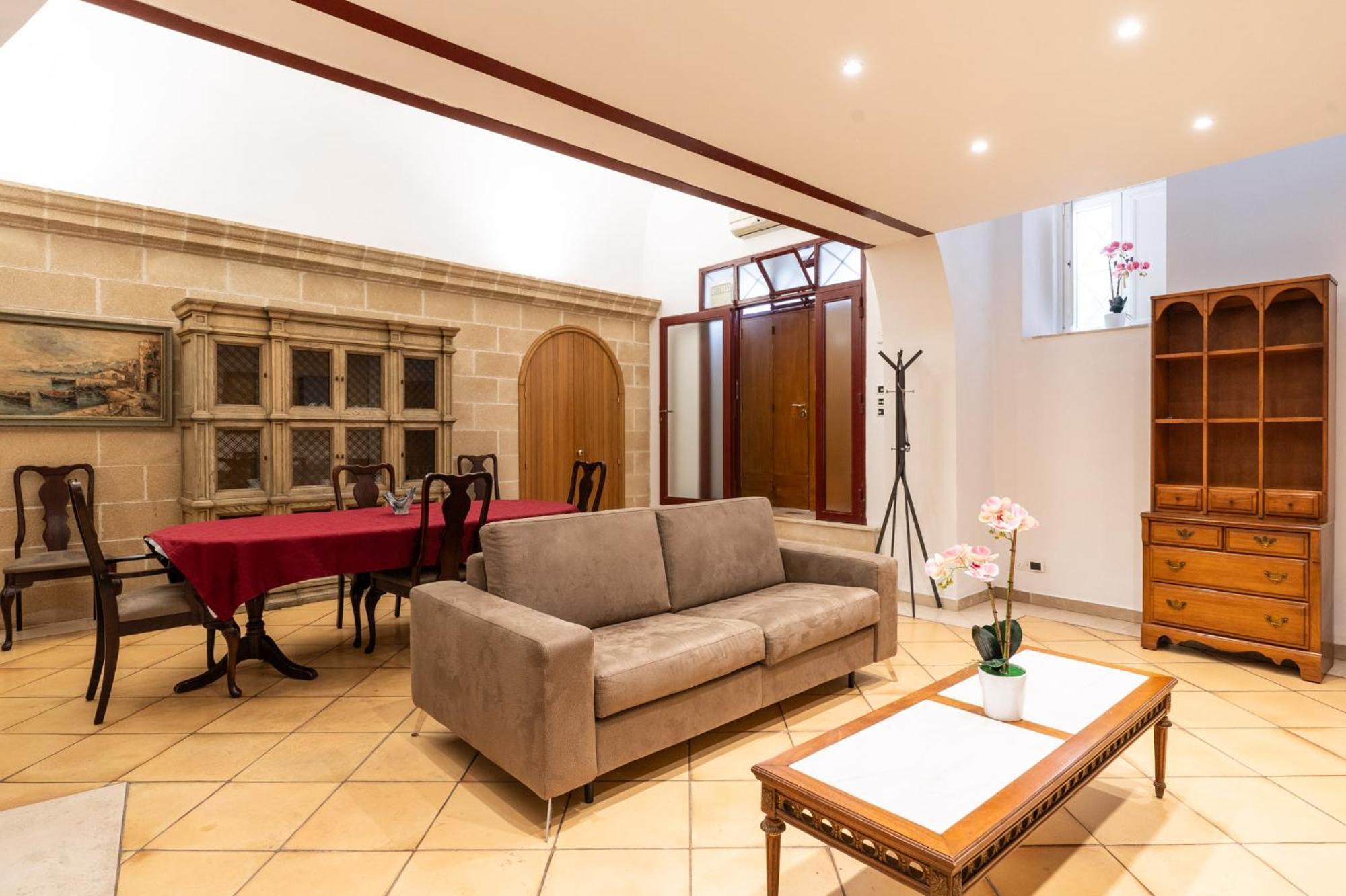 Palazzo Barone Apartment