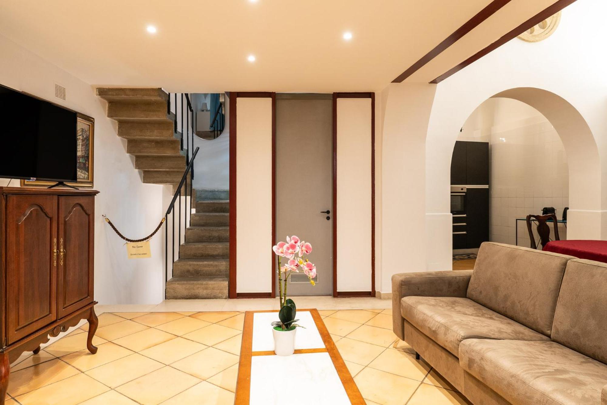 Palazzo Barone Apartment
