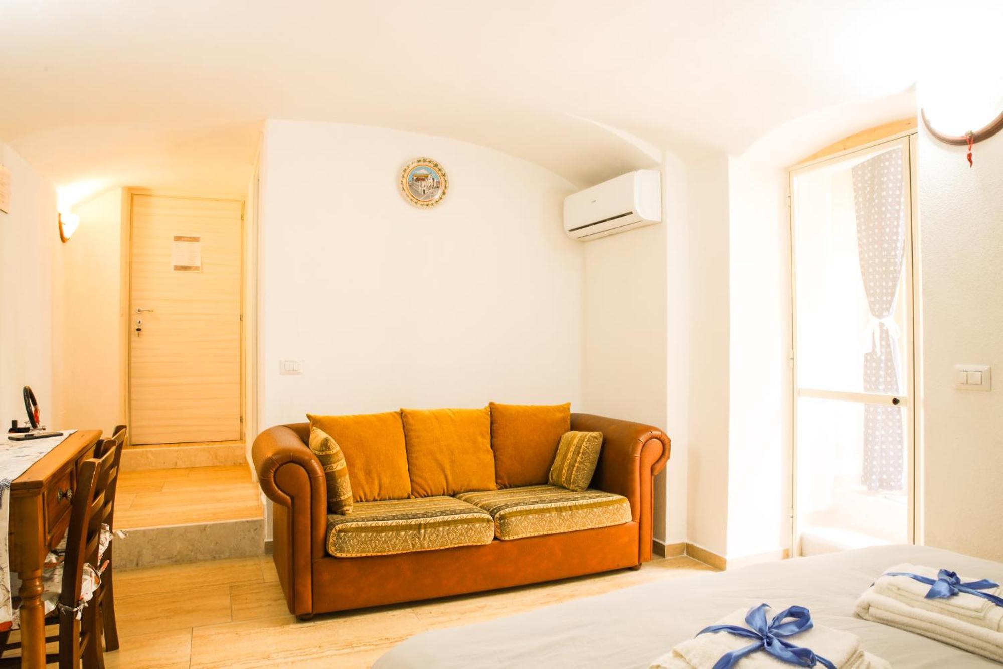 Canthouse Guest house *