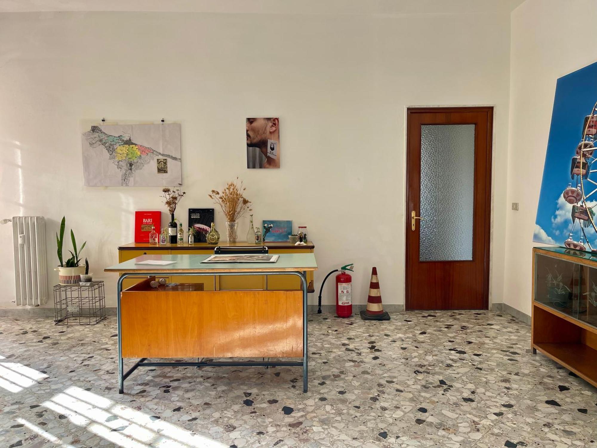 The Collector's - Station & Park View Apartment