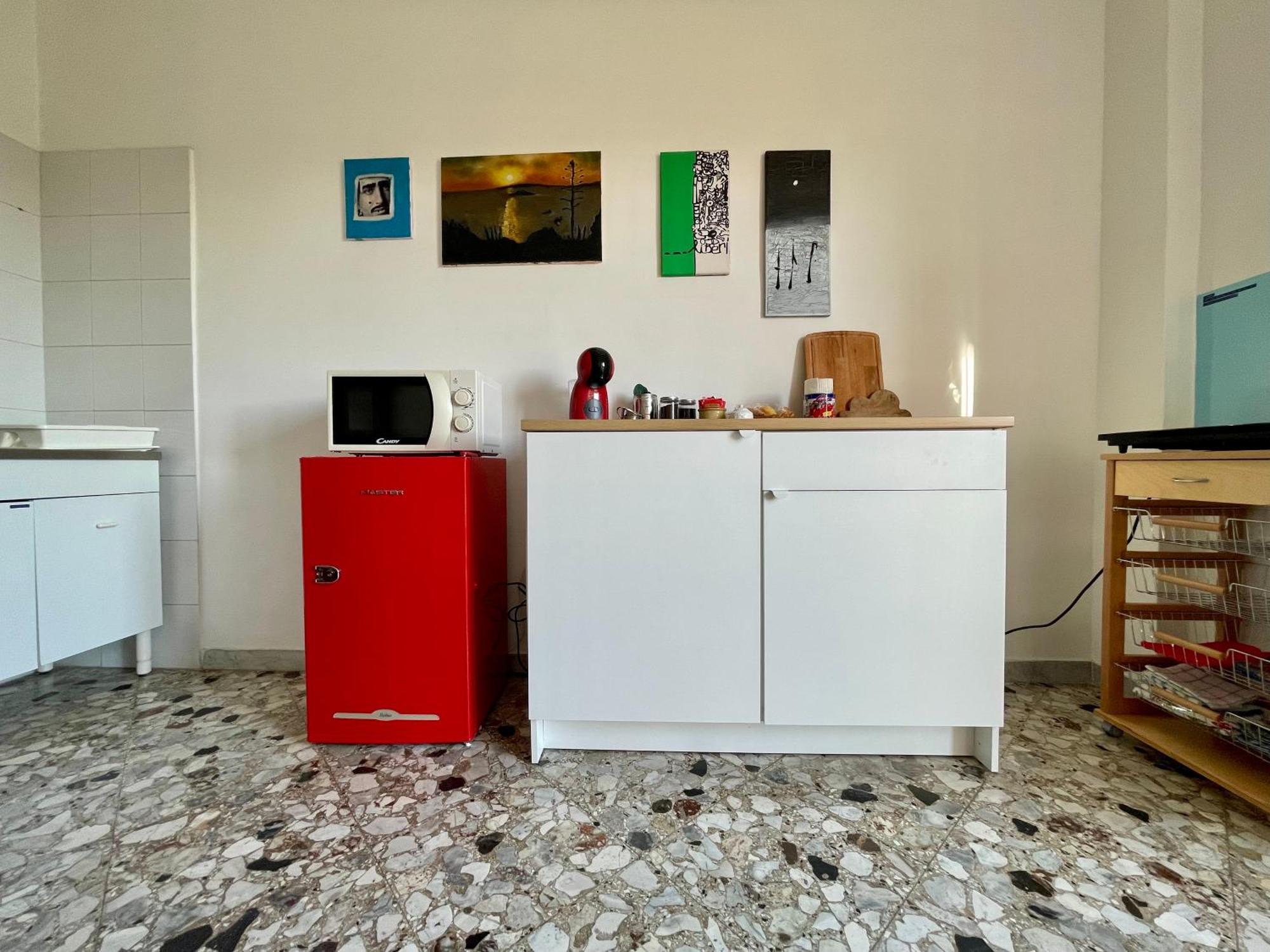 The Collector's - Station & Park View