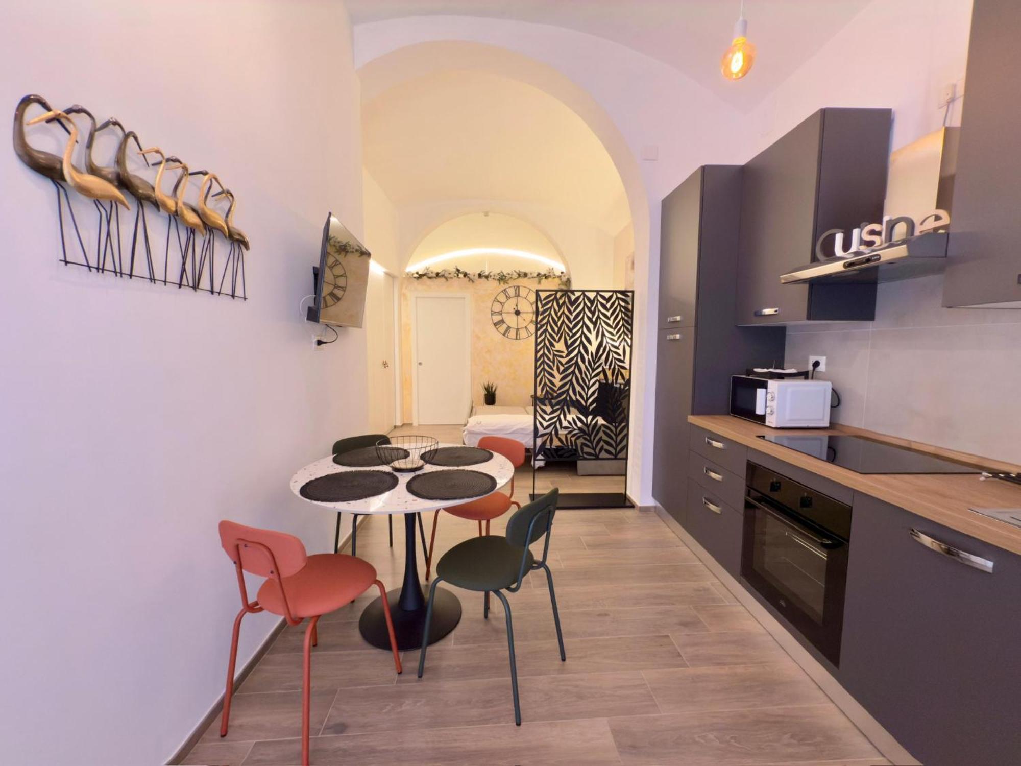 Crelugia - Style & Comfort Near Vecchia * Bari