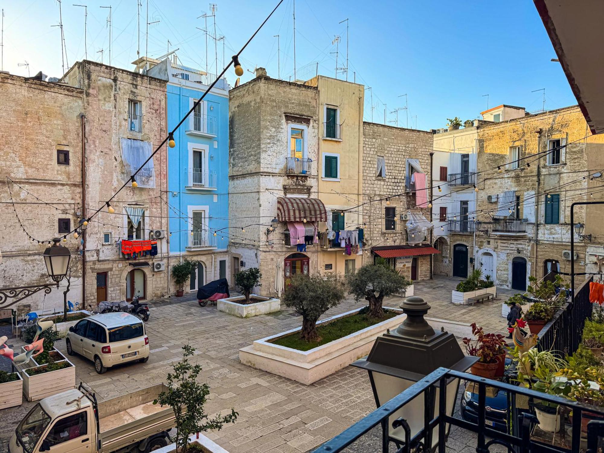 Apricot House * Bari