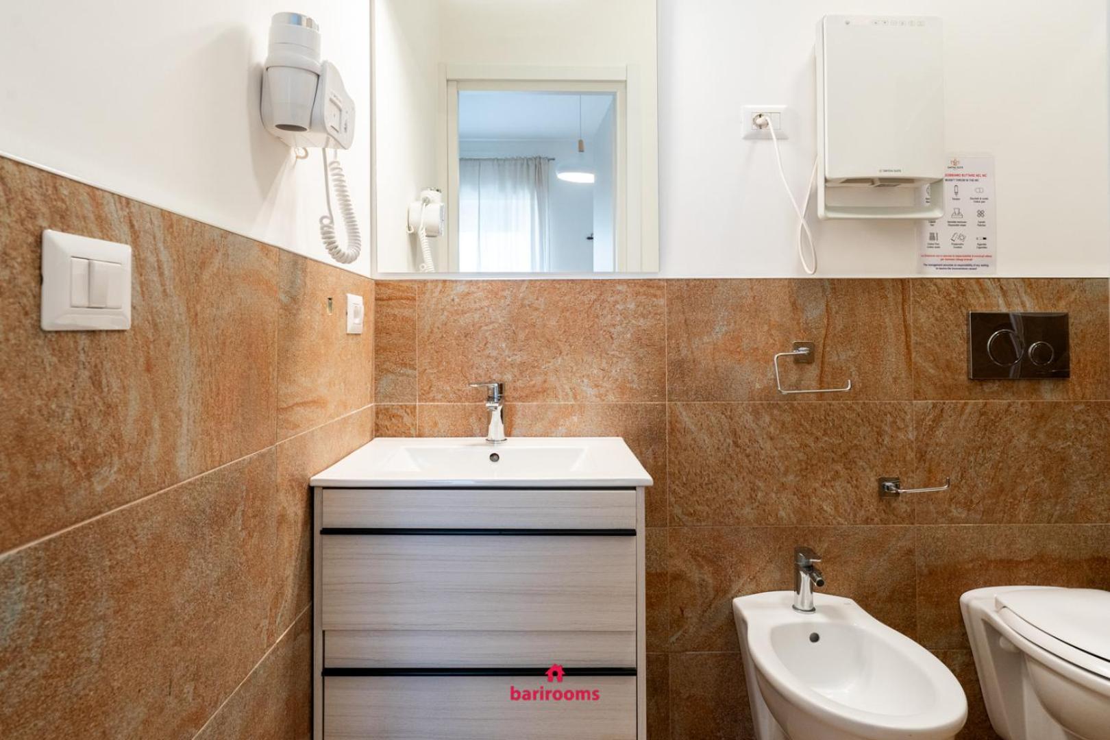 Barirooms - Picca 24 * Bari
