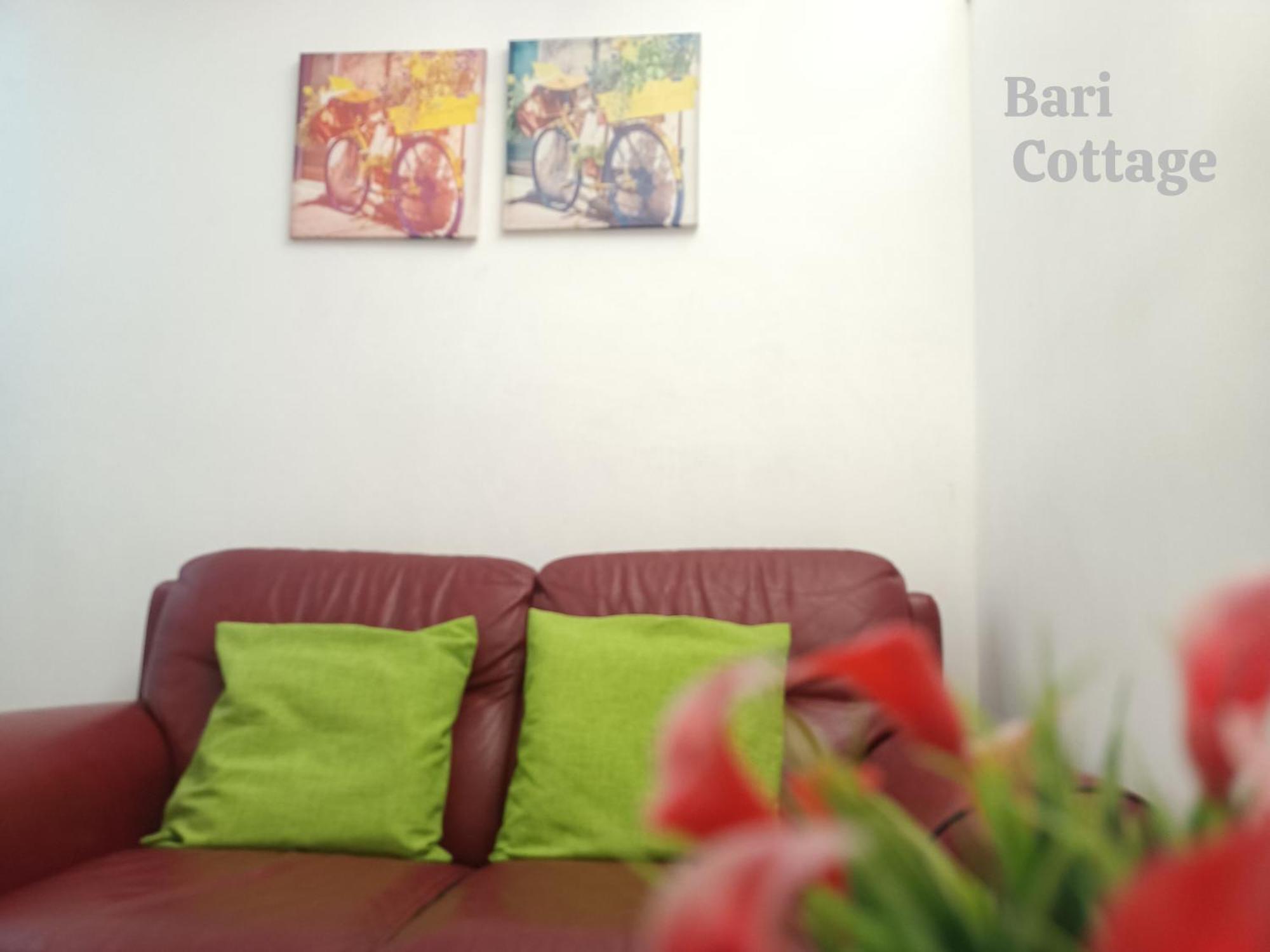 Guest house Bari Cottage *