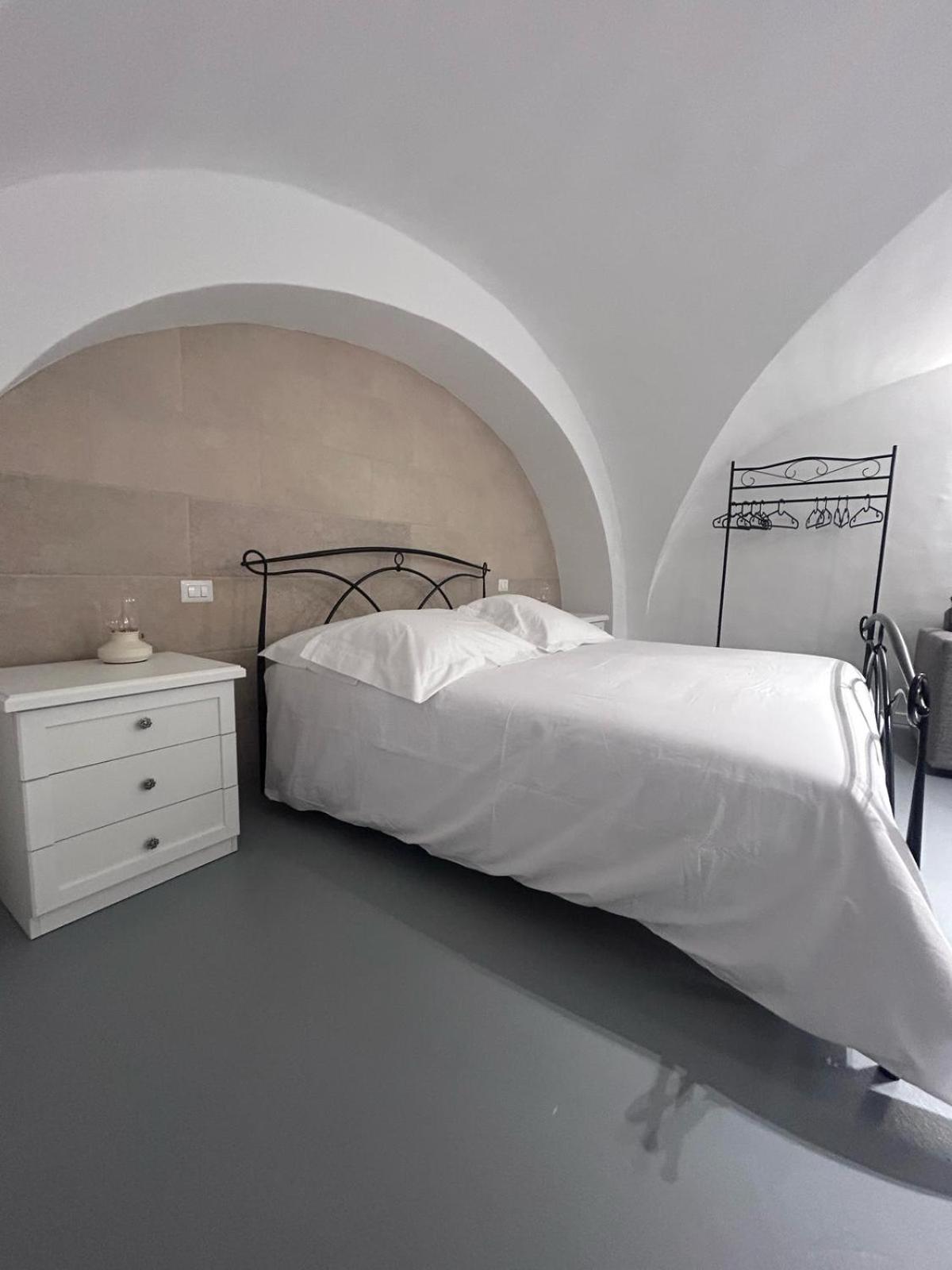 White Dome Retriet Apartment Bari