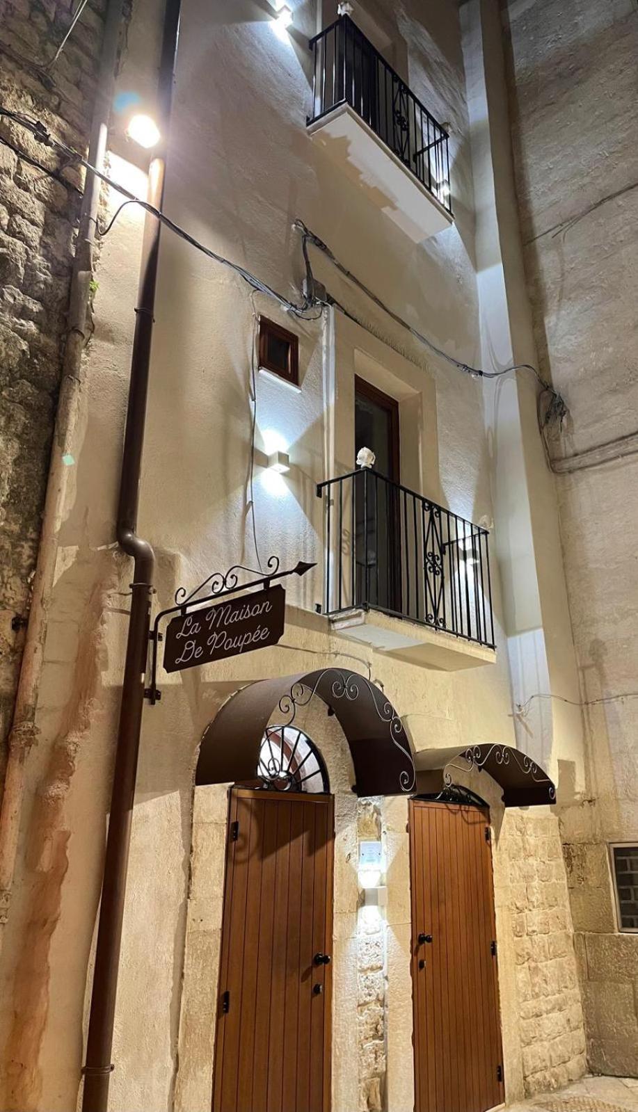 La Maison De Poupee * Bari