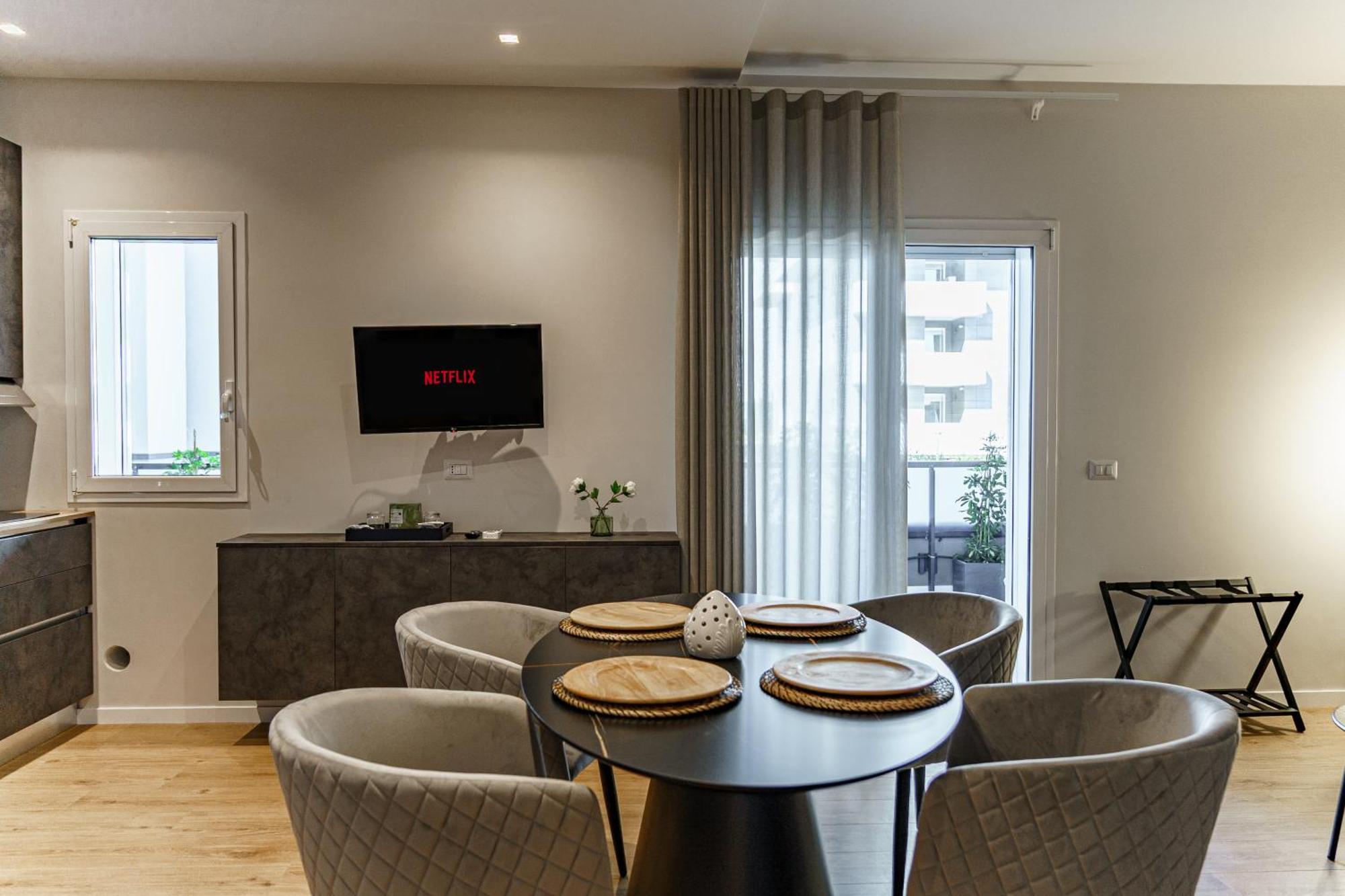 Mc Luxury With Free Parking In Poggiofranco Apartment *