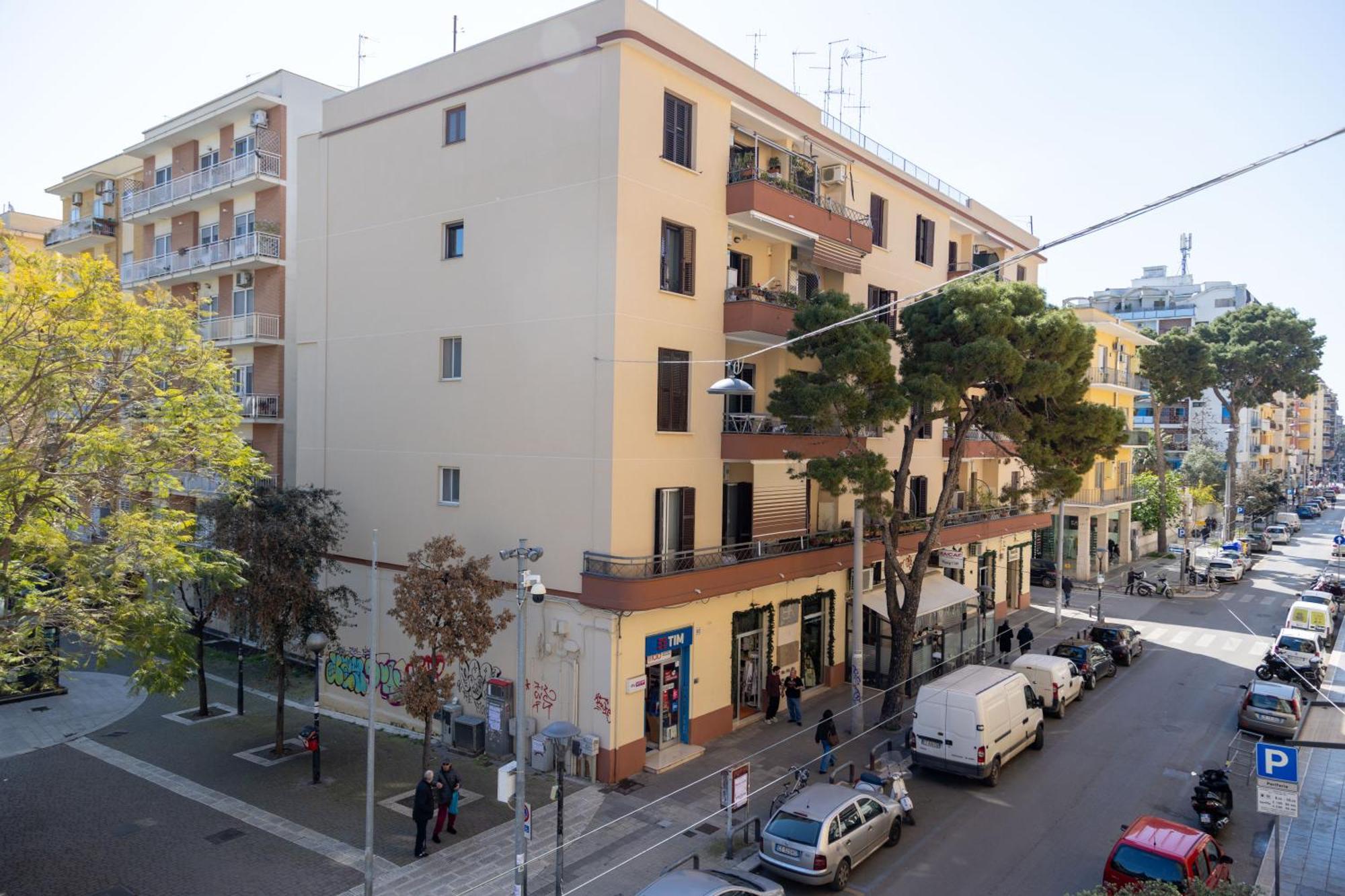 Numero 5 Bari