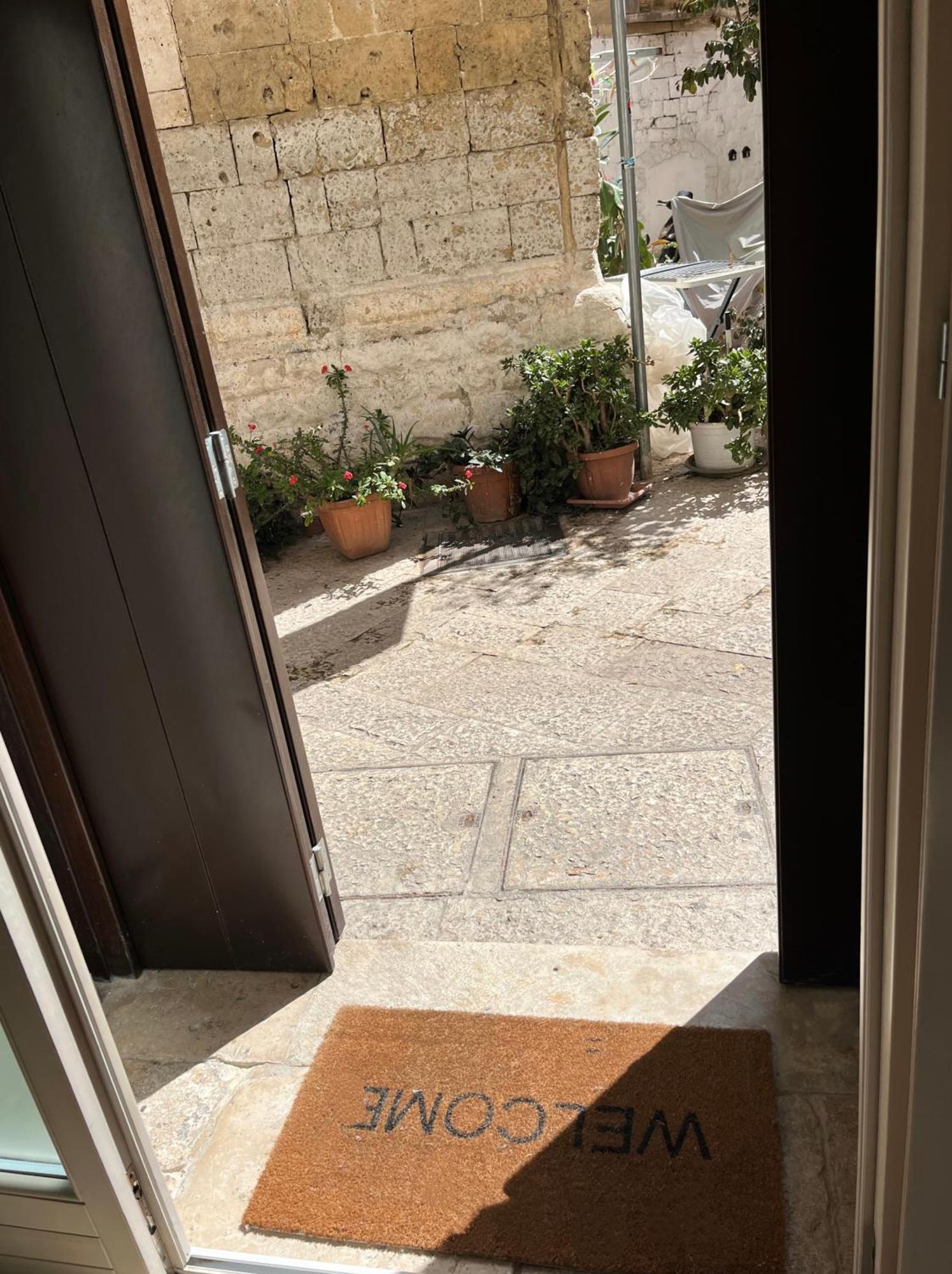 Apartment Ground Stone *