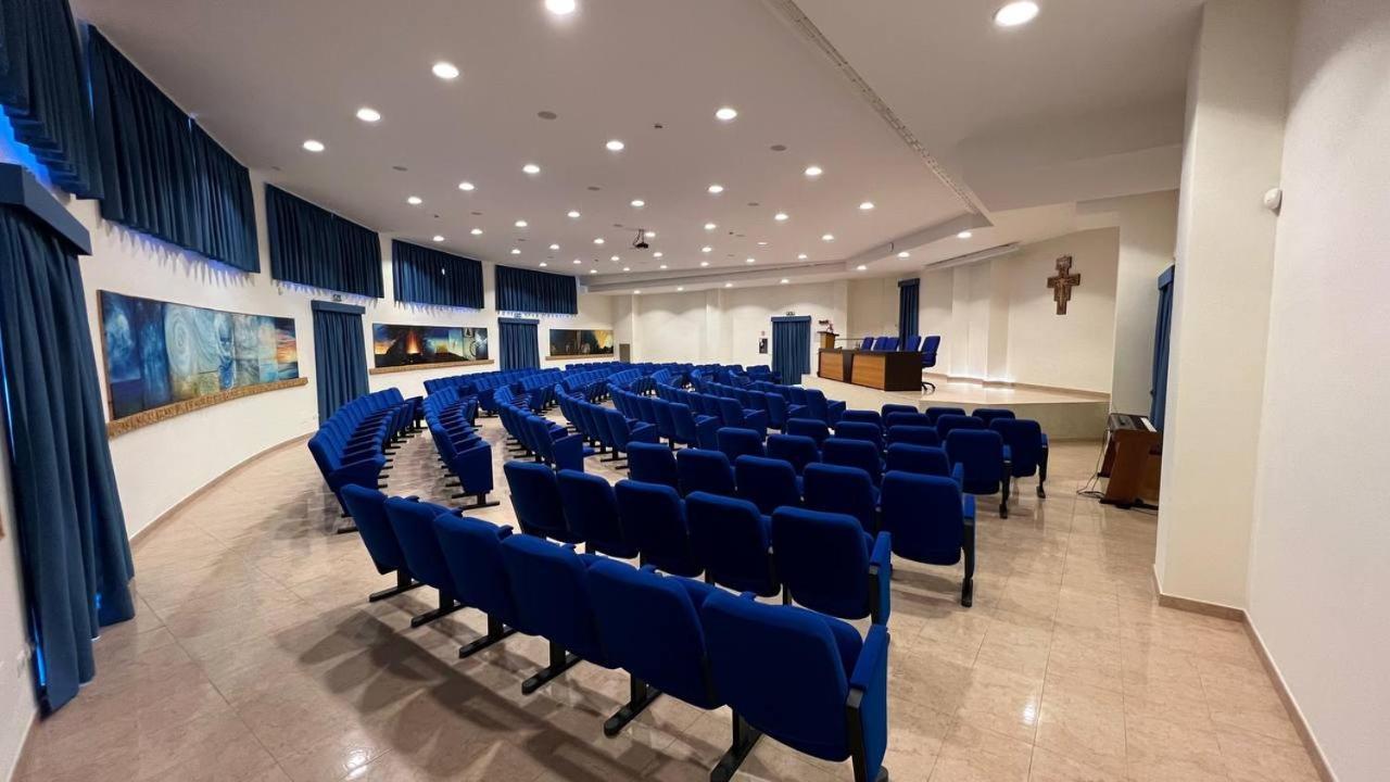 Casa Di Ospitalita Religiosa San Francesco D'assisi - Ba Hotel