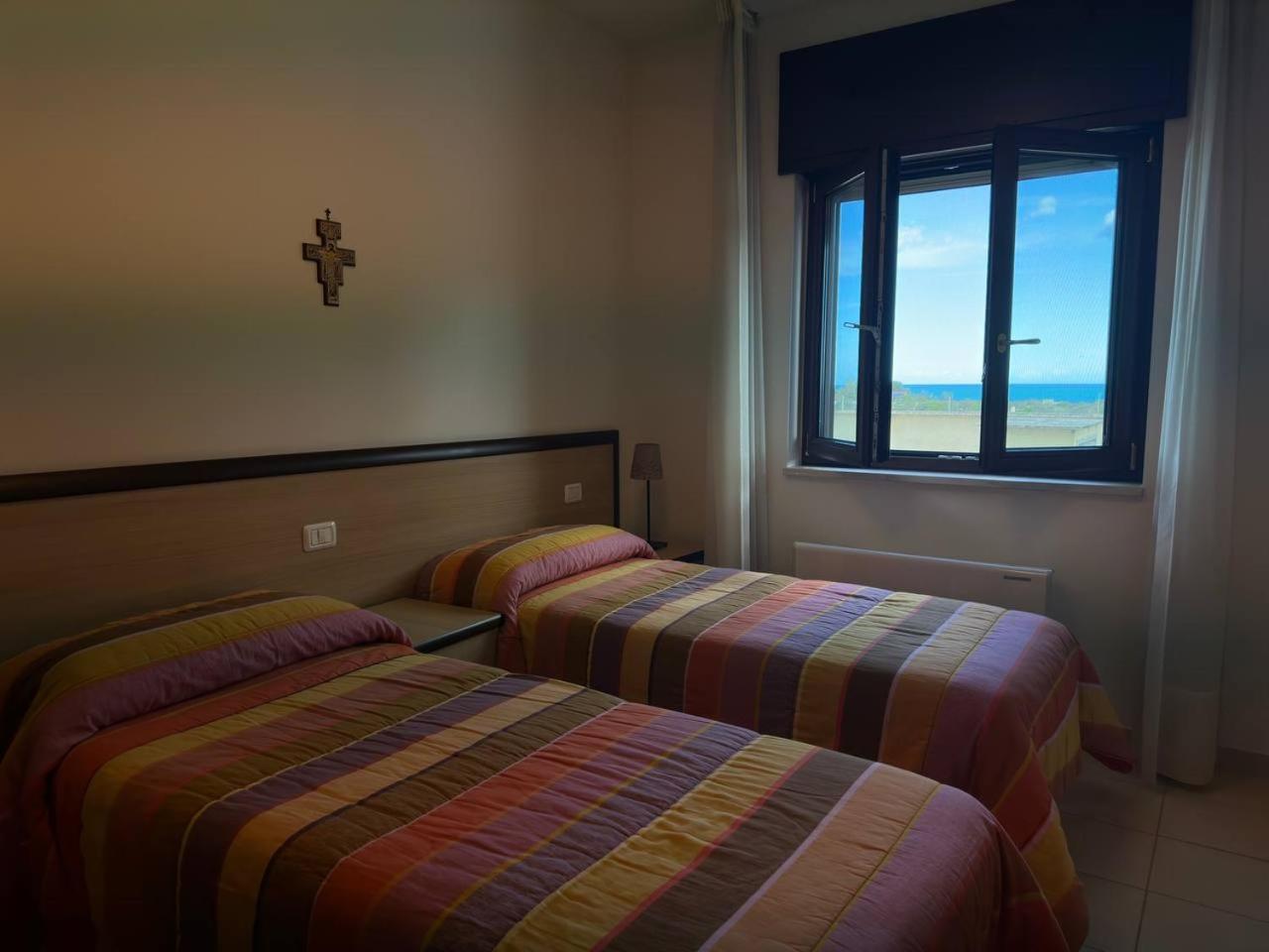 Casa Di Ospitalita Religiosa San Francesco D'assisi - Ba Hotel *