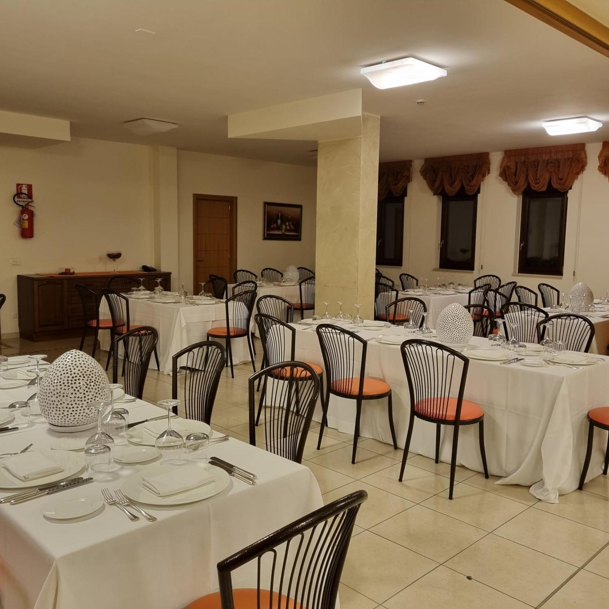 Casa Di Ospitalita Religiosa San Francesco D'assisi - Ba Hotel *