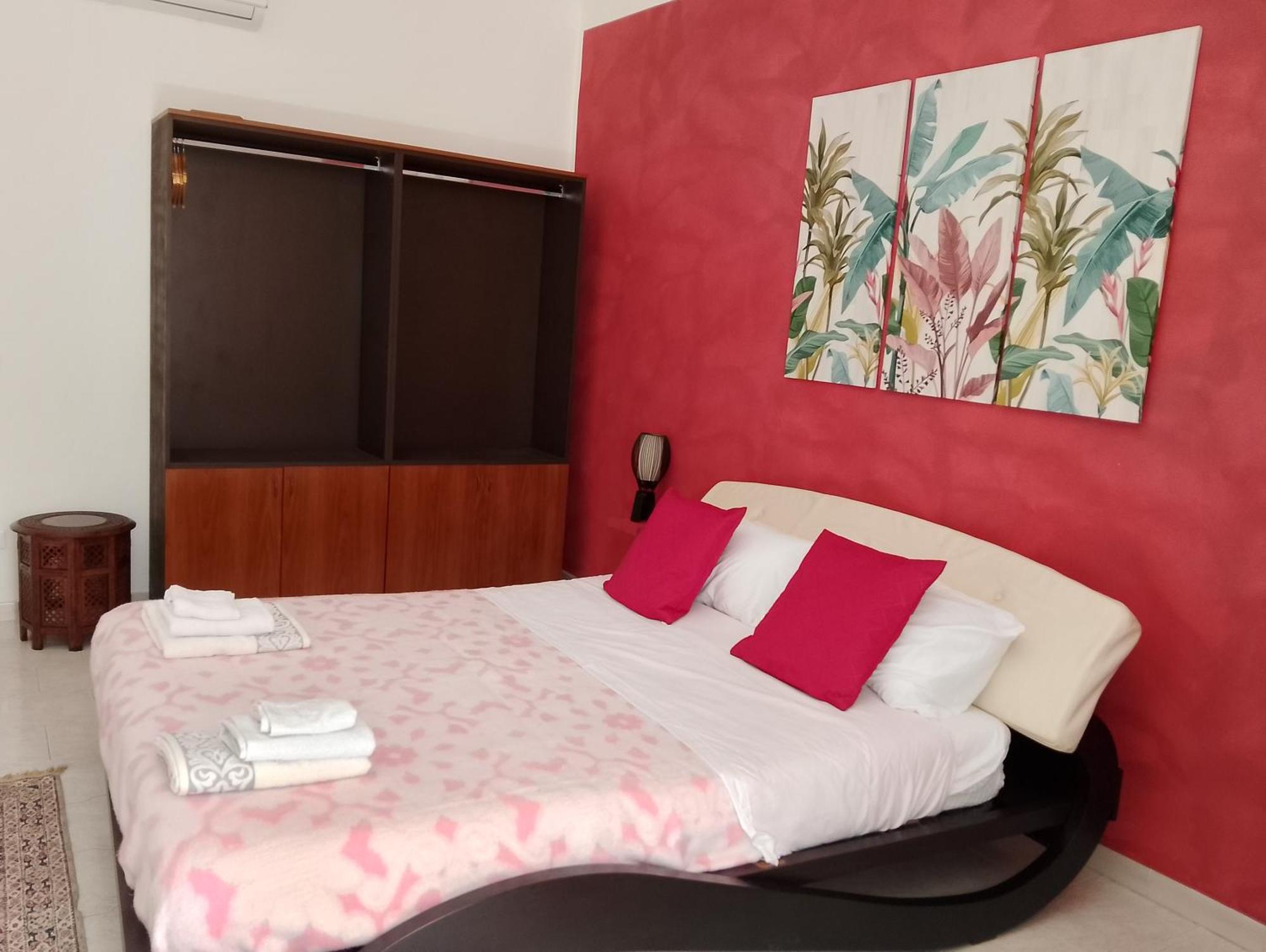 Oasis Downtown Apartment