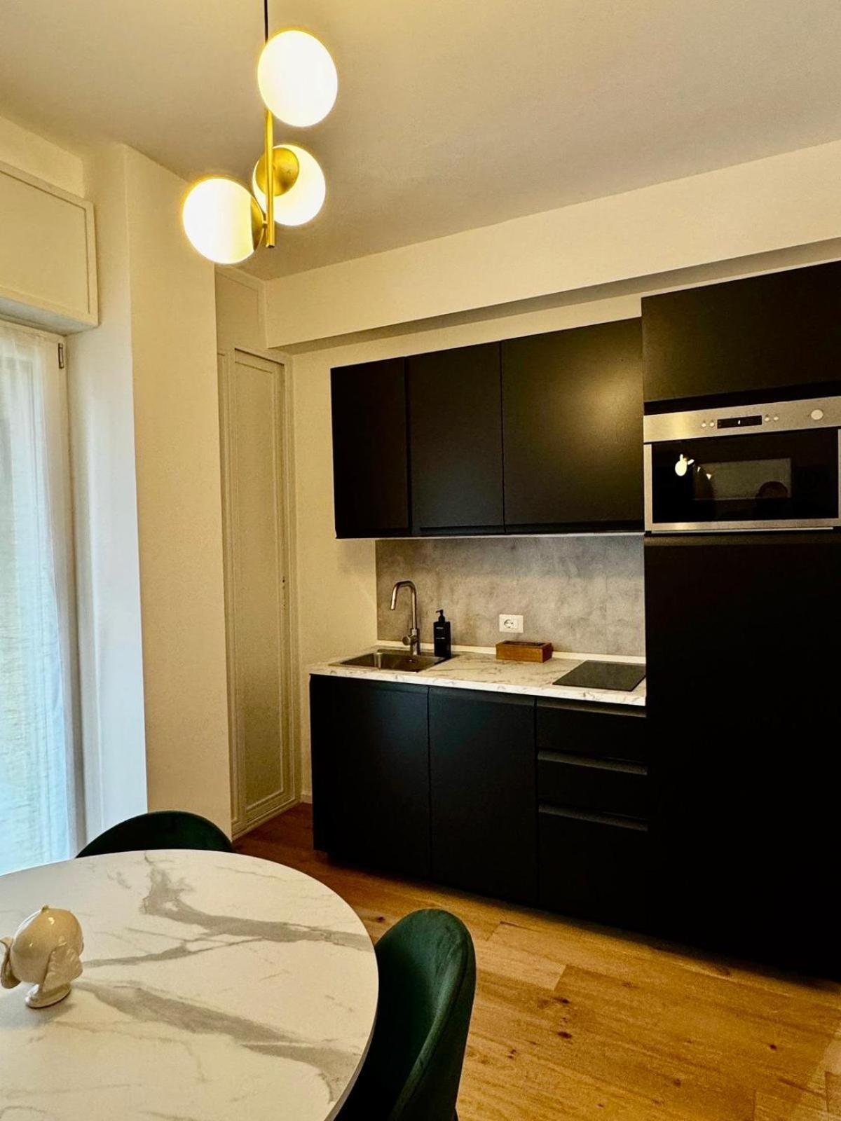 Guest house Eccelsobarese - Close To Airport Train Link Bari