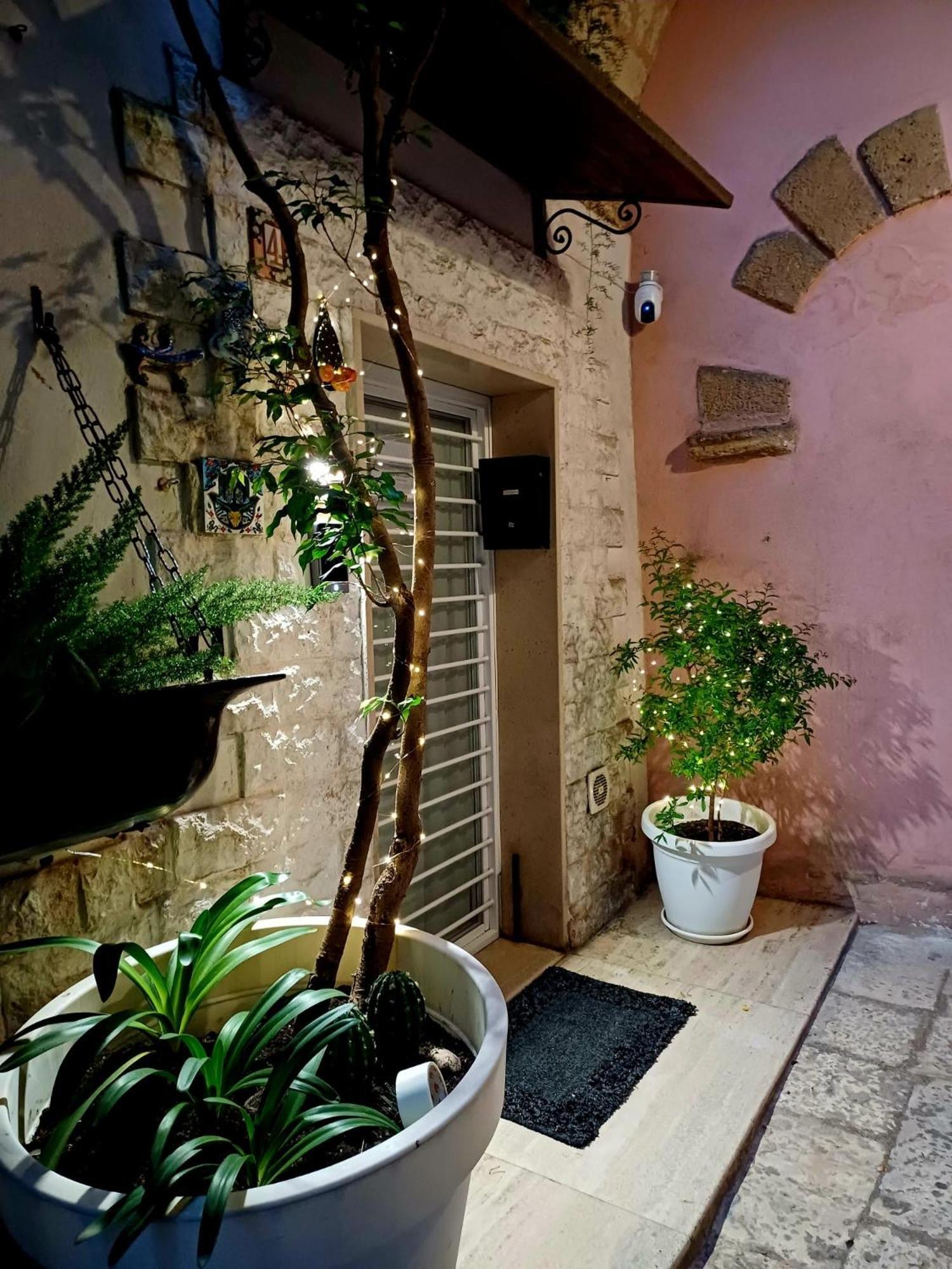 Vecchia R * Bari