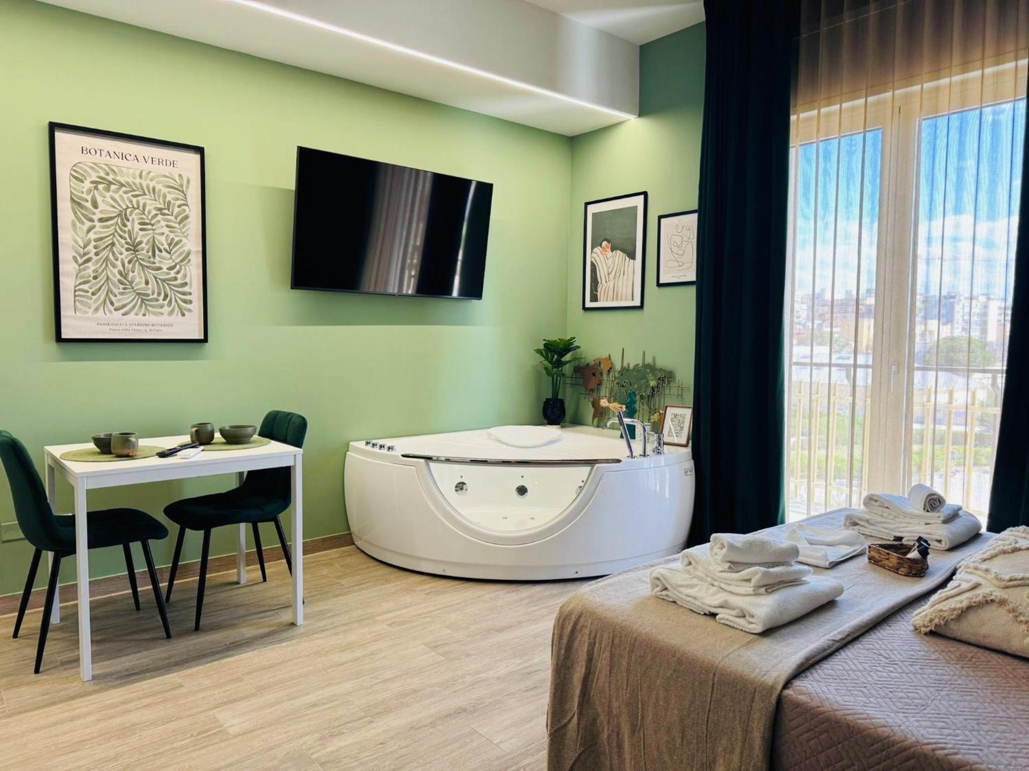 La Botanica - Station Apartment *