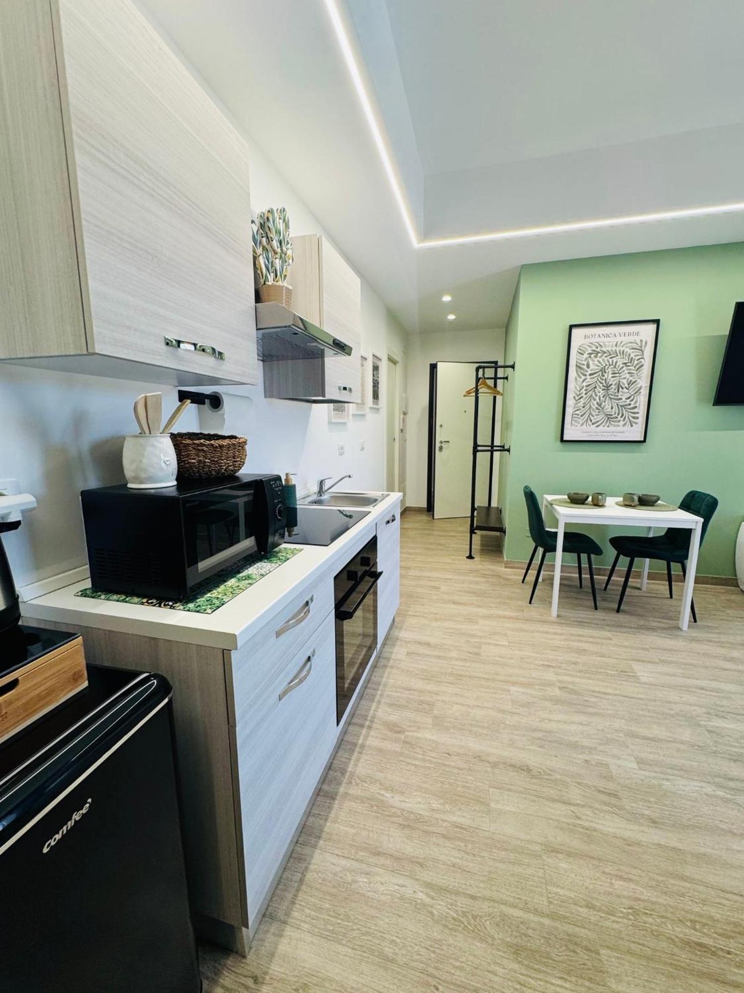 La Botanica - Station Apartment *
