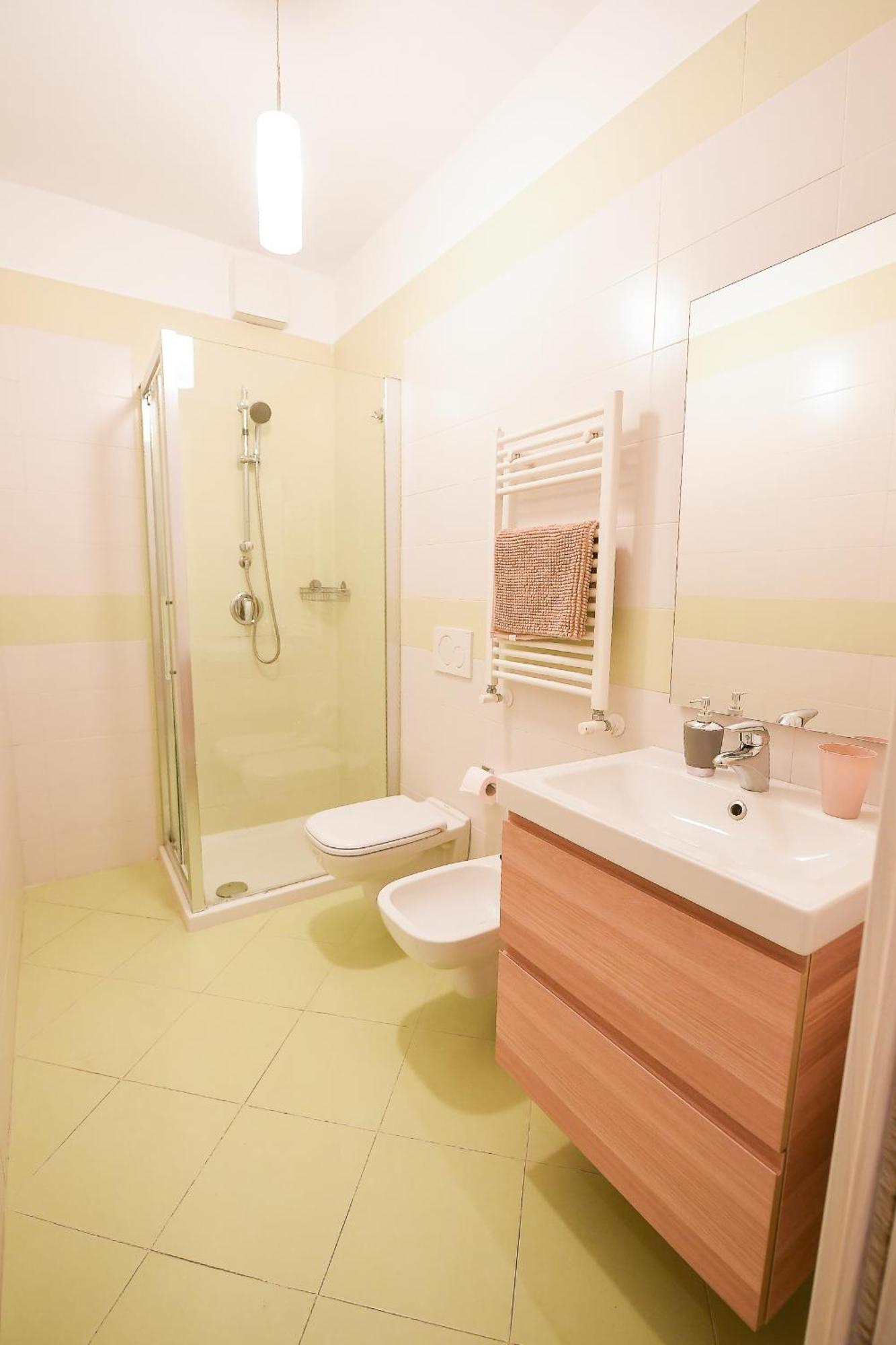 Karol Wojtyla Airport Guest house