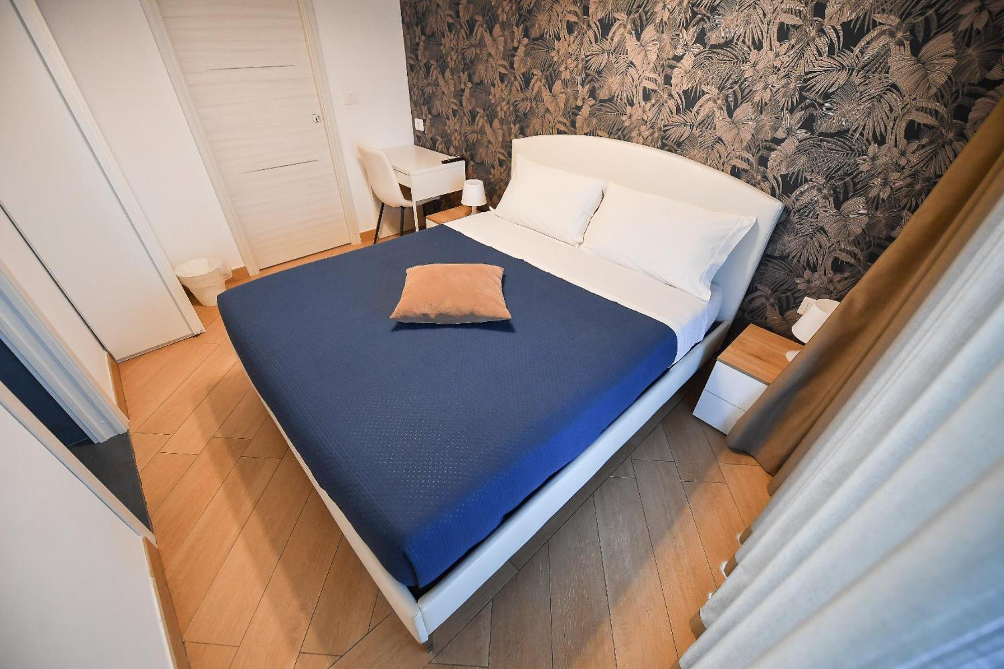 Guest house Karol Wojtyla Airport *