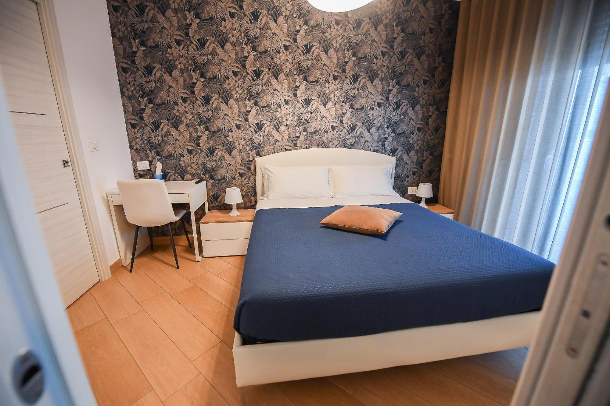 Guest house Karol Wojtyla Airport *