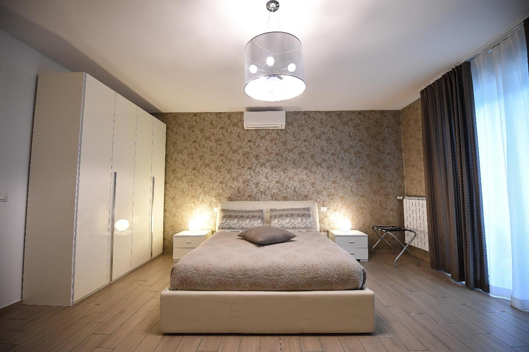Guest house Karol Wojtyla Airport *