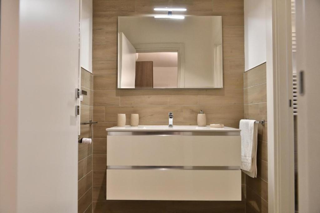 Karol Wojtyla Airport Guest house *
