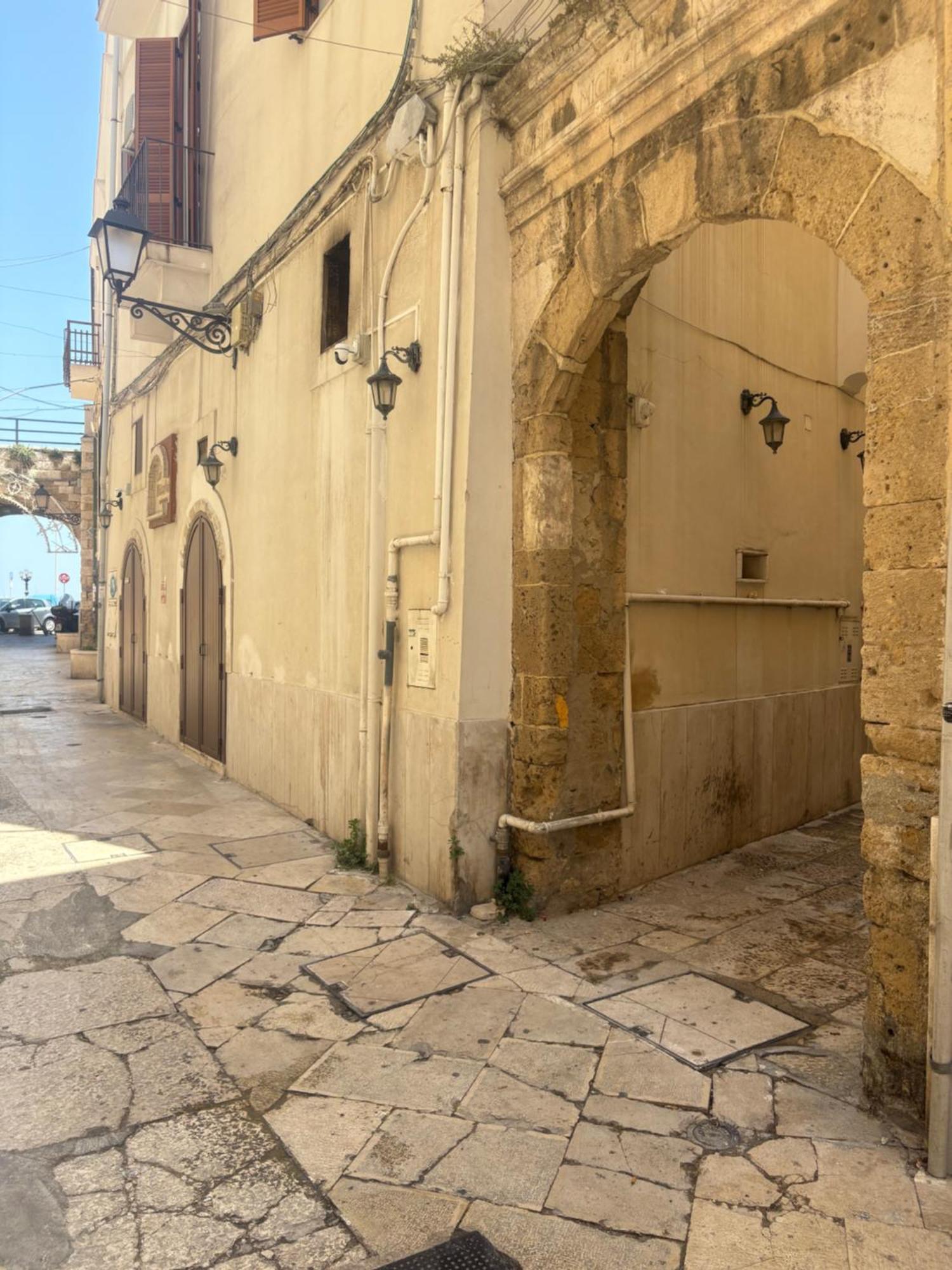 Gli Del Vico *