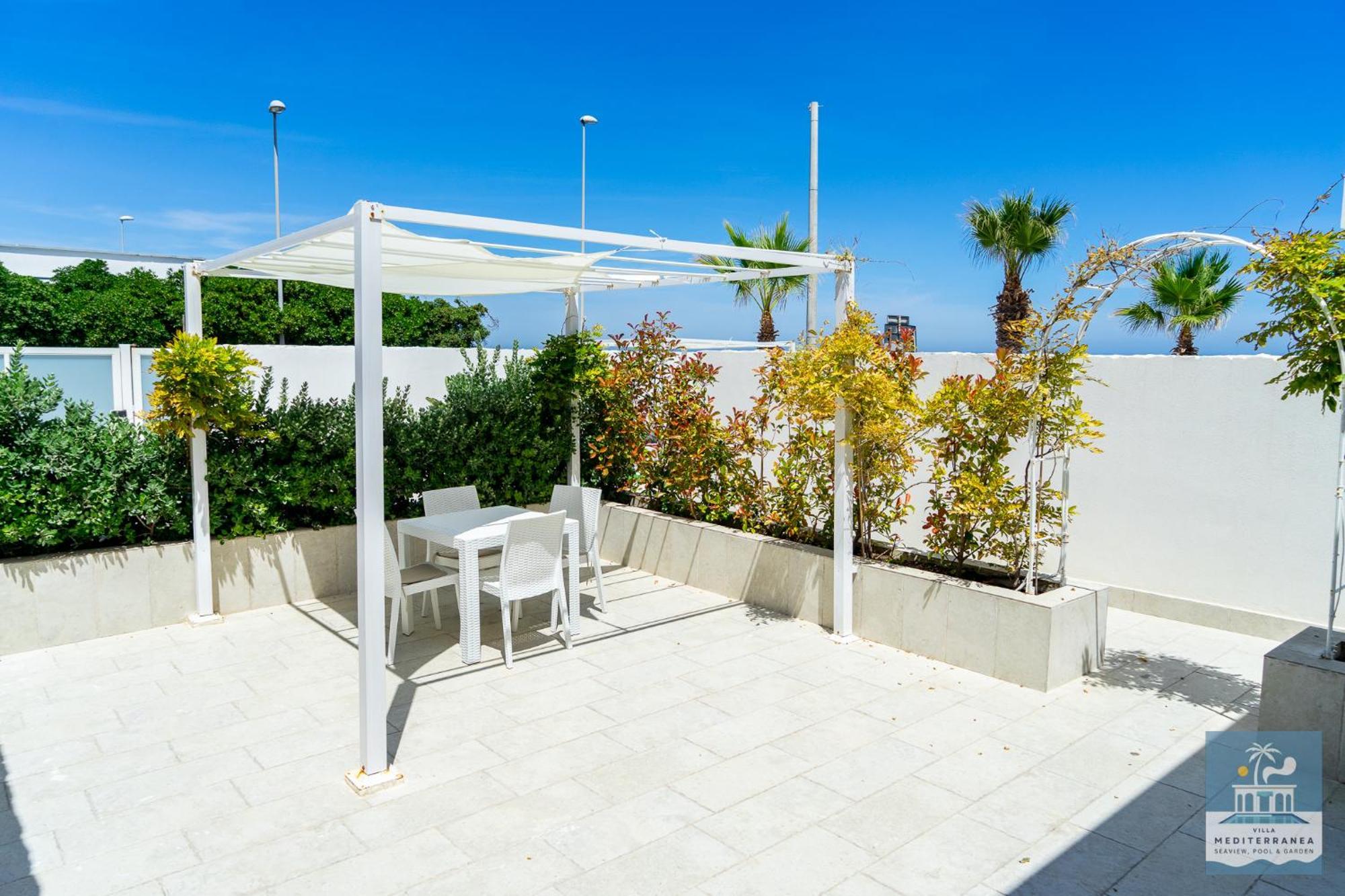 Mediterranea - Seaview, Pool & Garden * Bari
