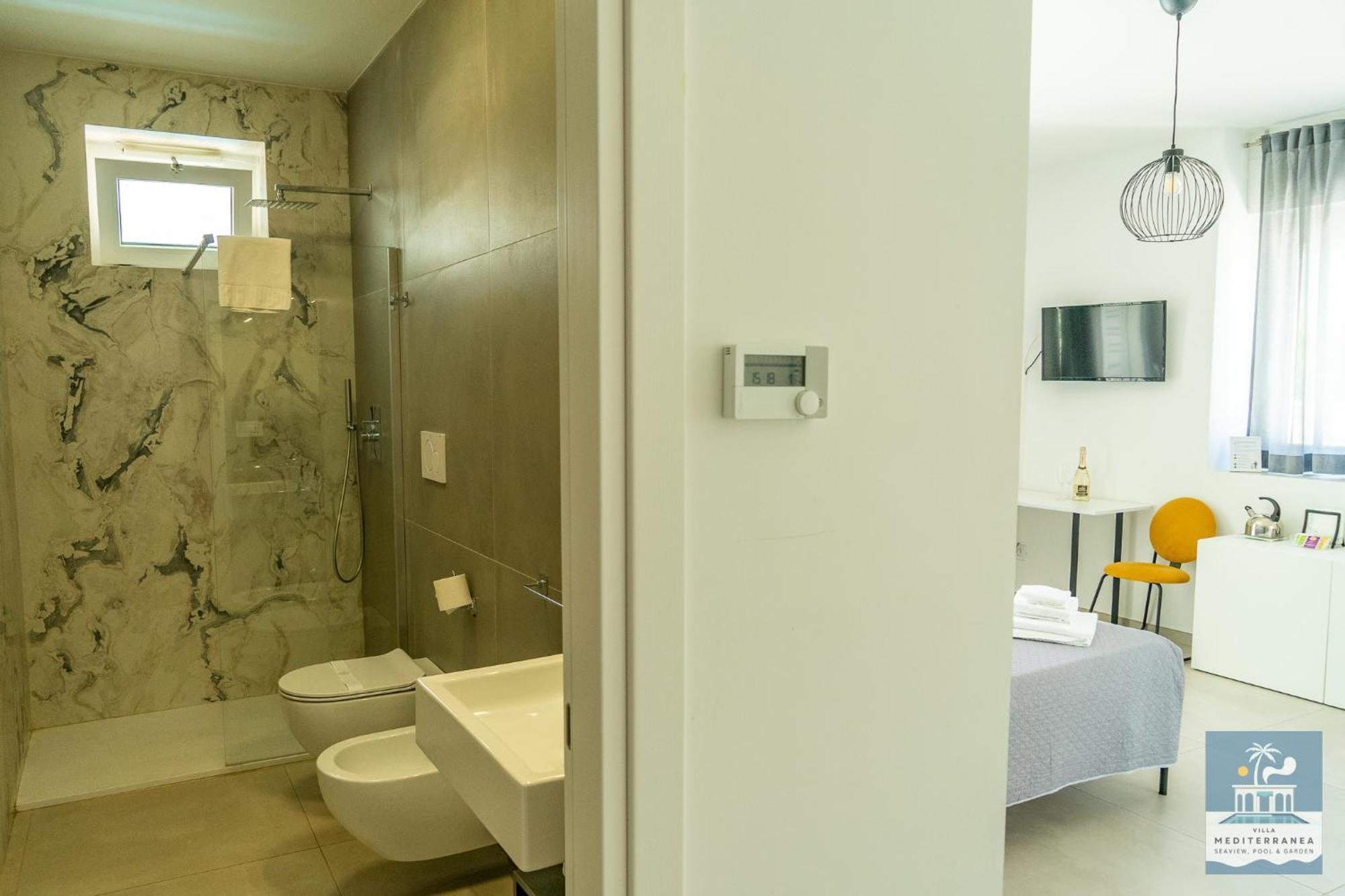 Apartment Mediterranea - Seaview, Pool & Garden
