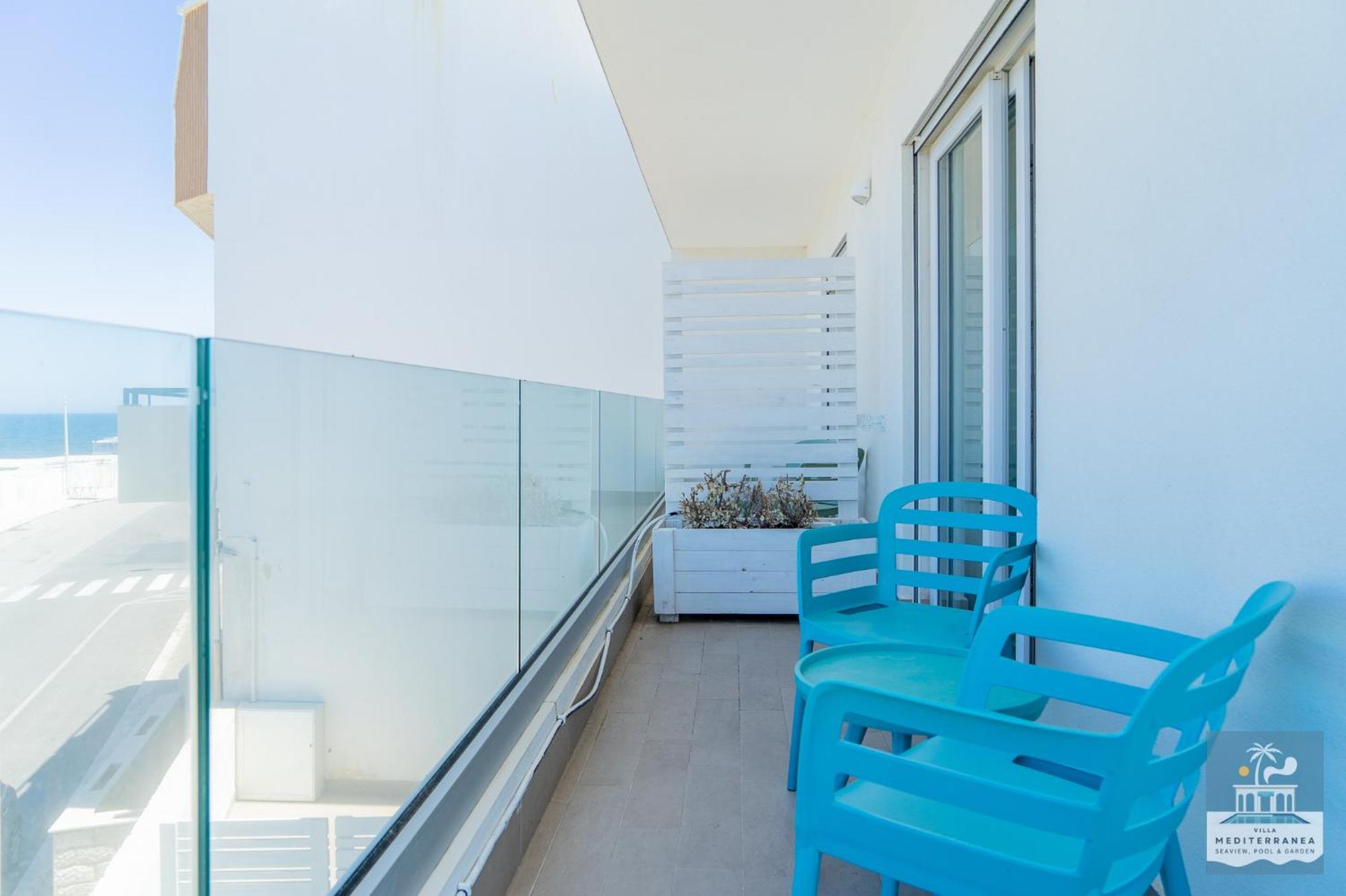 Mediterranea - Seaview, Pool & Garden Apartment *