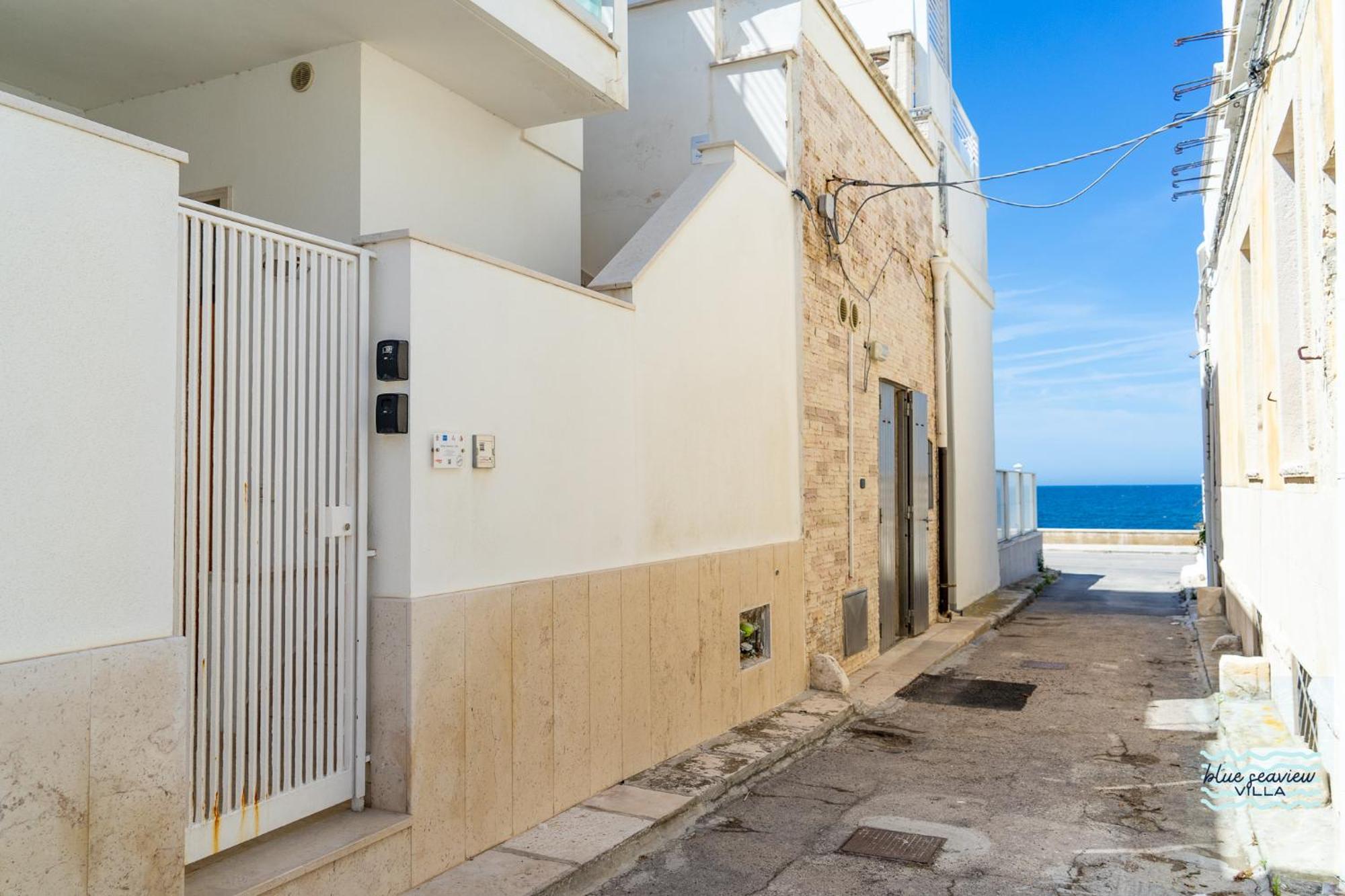 Blue Seaview Apartment Bari