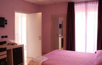 Central Hotel 3*