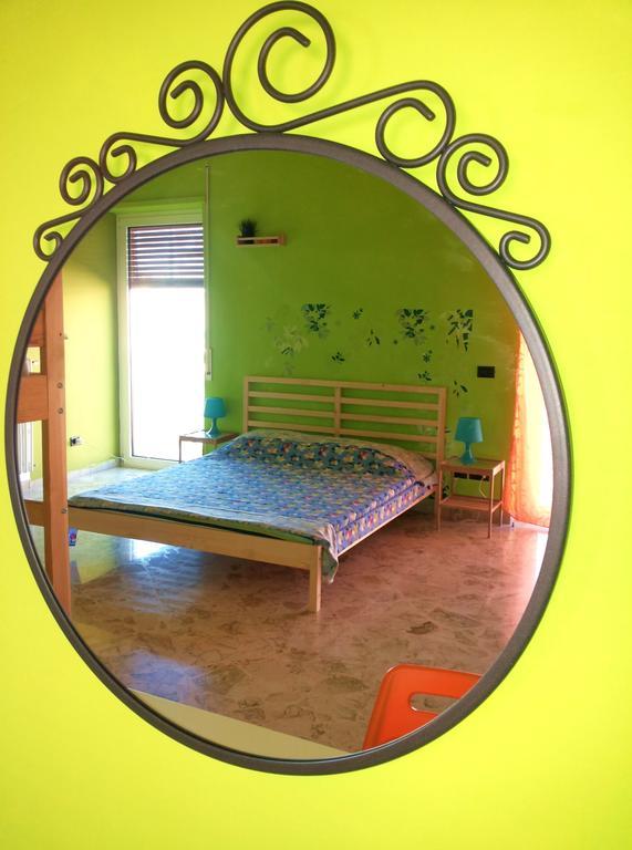 Bed 21 Bari