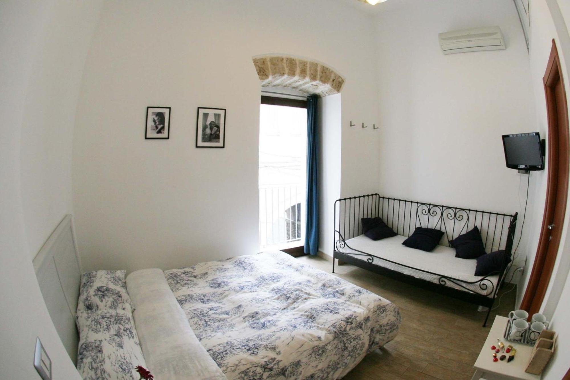 Guest house Saint Nicholas Plaza 3*