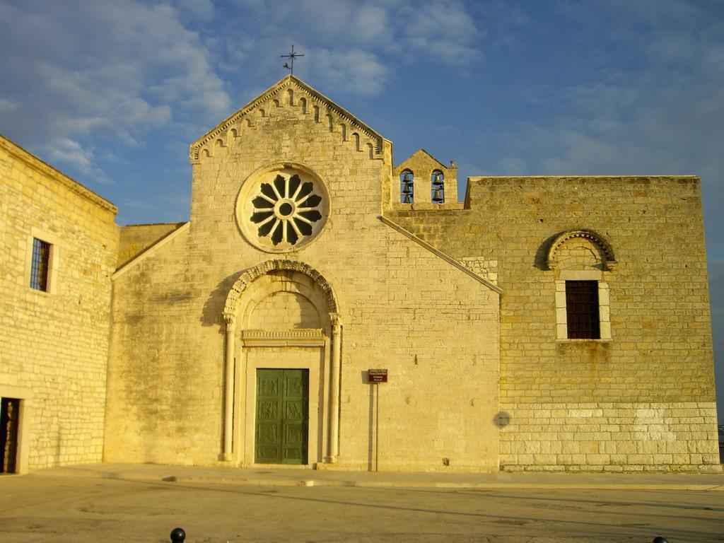 Baciami Ancora